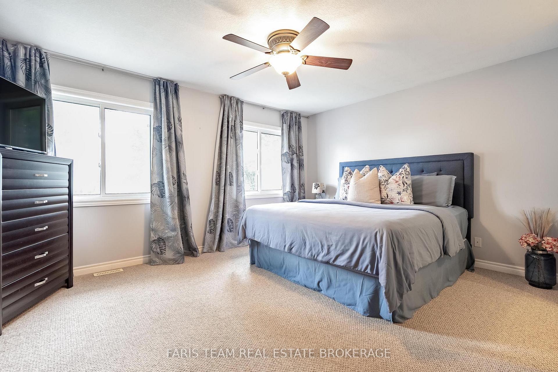 Photo 17 of 79 Sanford Street, Barrie, Sanford — HOMEH