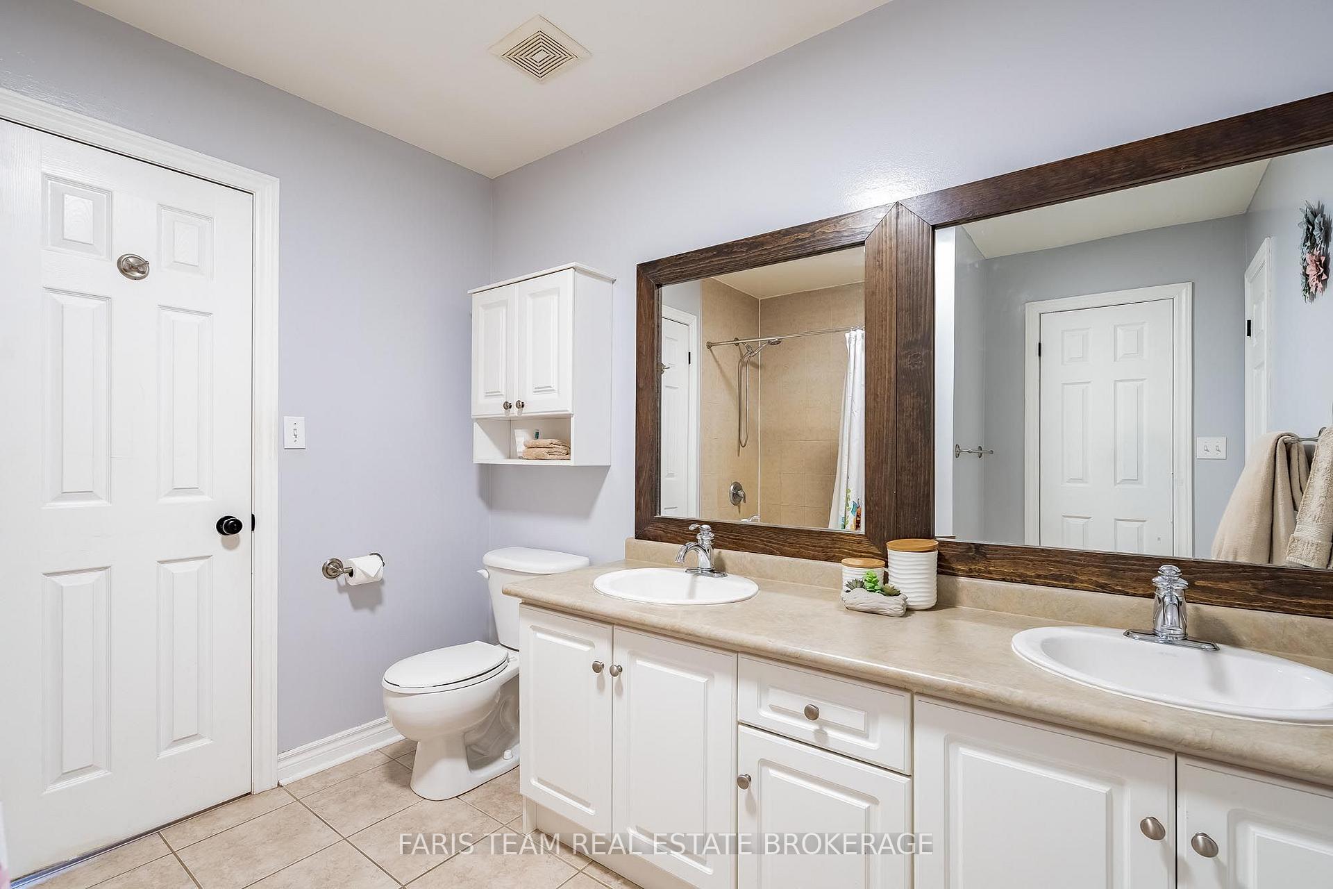 Photo 20 of 79 Sanford Street, Barrie, Sanford — HOMEH