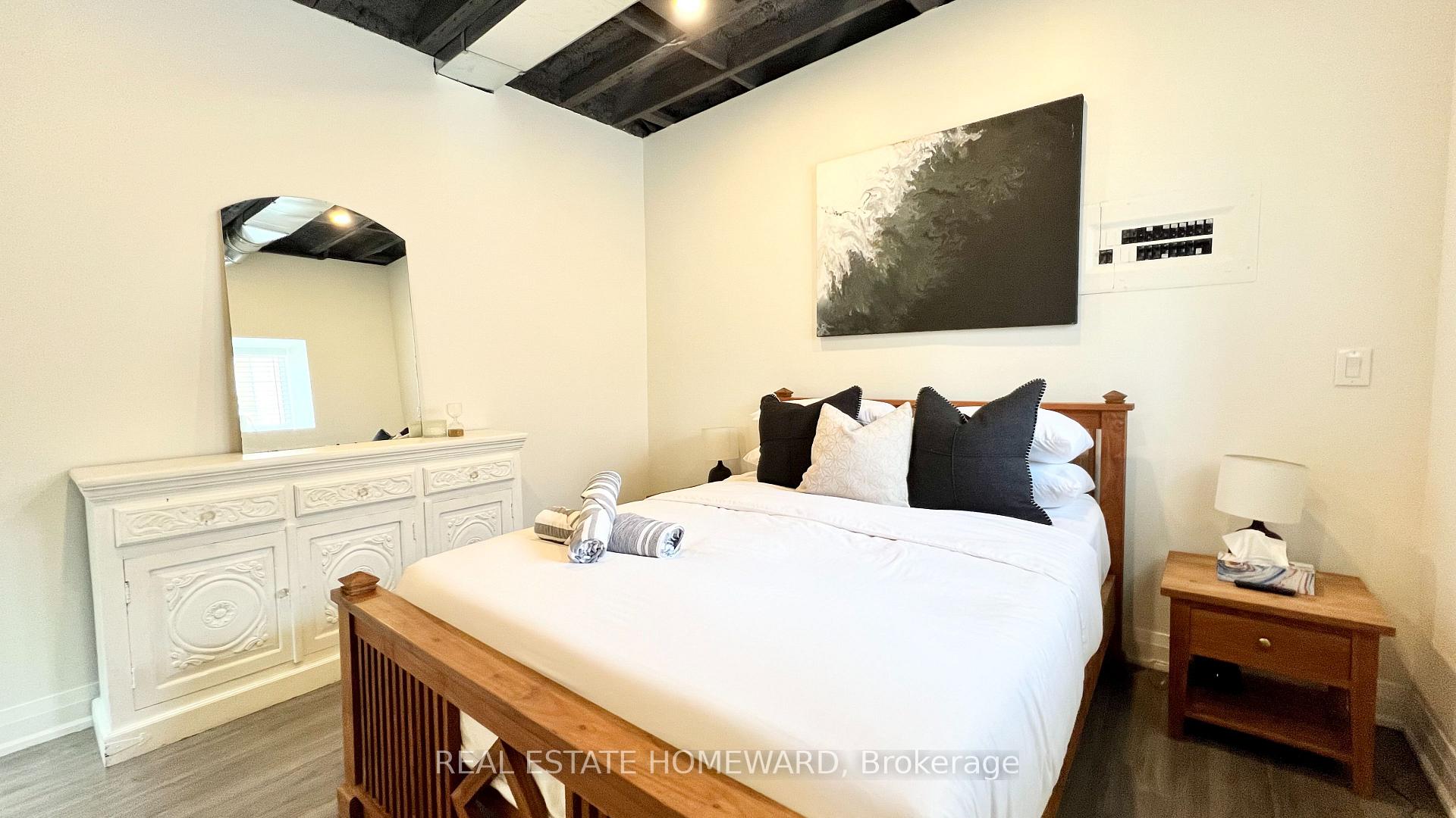 Photo 16 of 1233 Dundas Street E, Toronto, South Riverdale — HOMEH