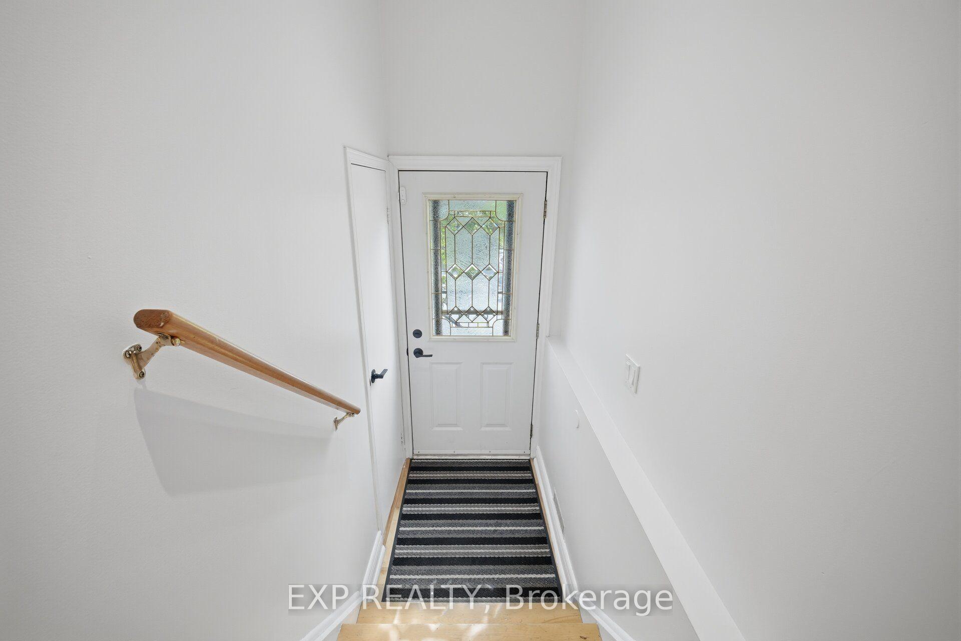 Photo 5 of 157 Moregate Crescent, Brampton, Central Park — HOMEH