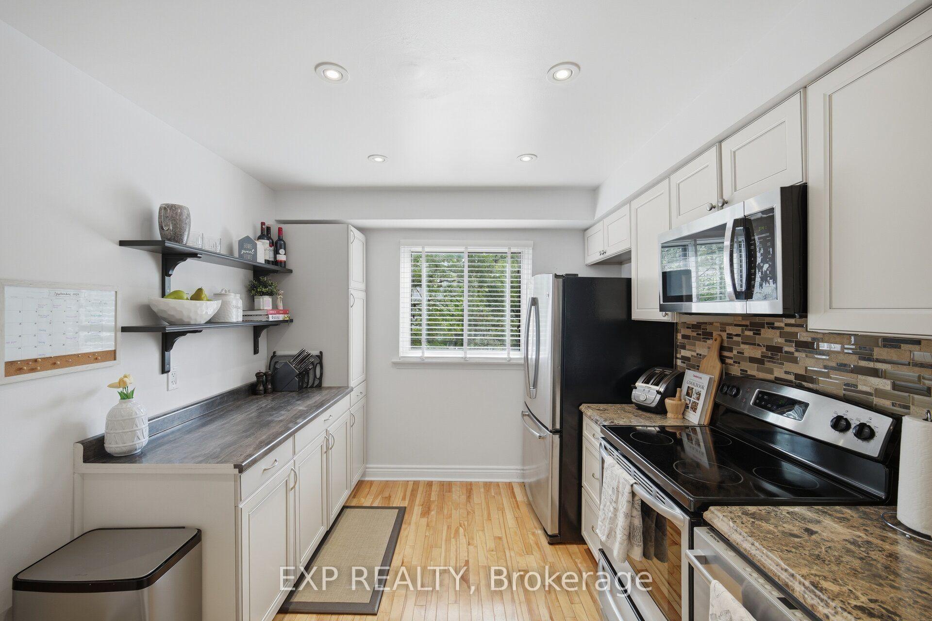 Photo 9 of 157 Moregate Crescent, Brampton, Central Park — HOMEH