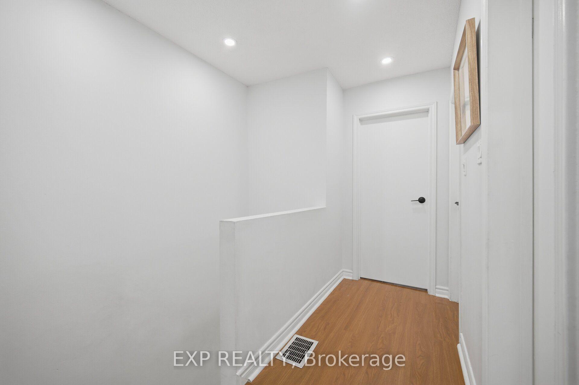 Photo 19 of 157 Moregate Crescent, Brampton, Central Park — HOMEH