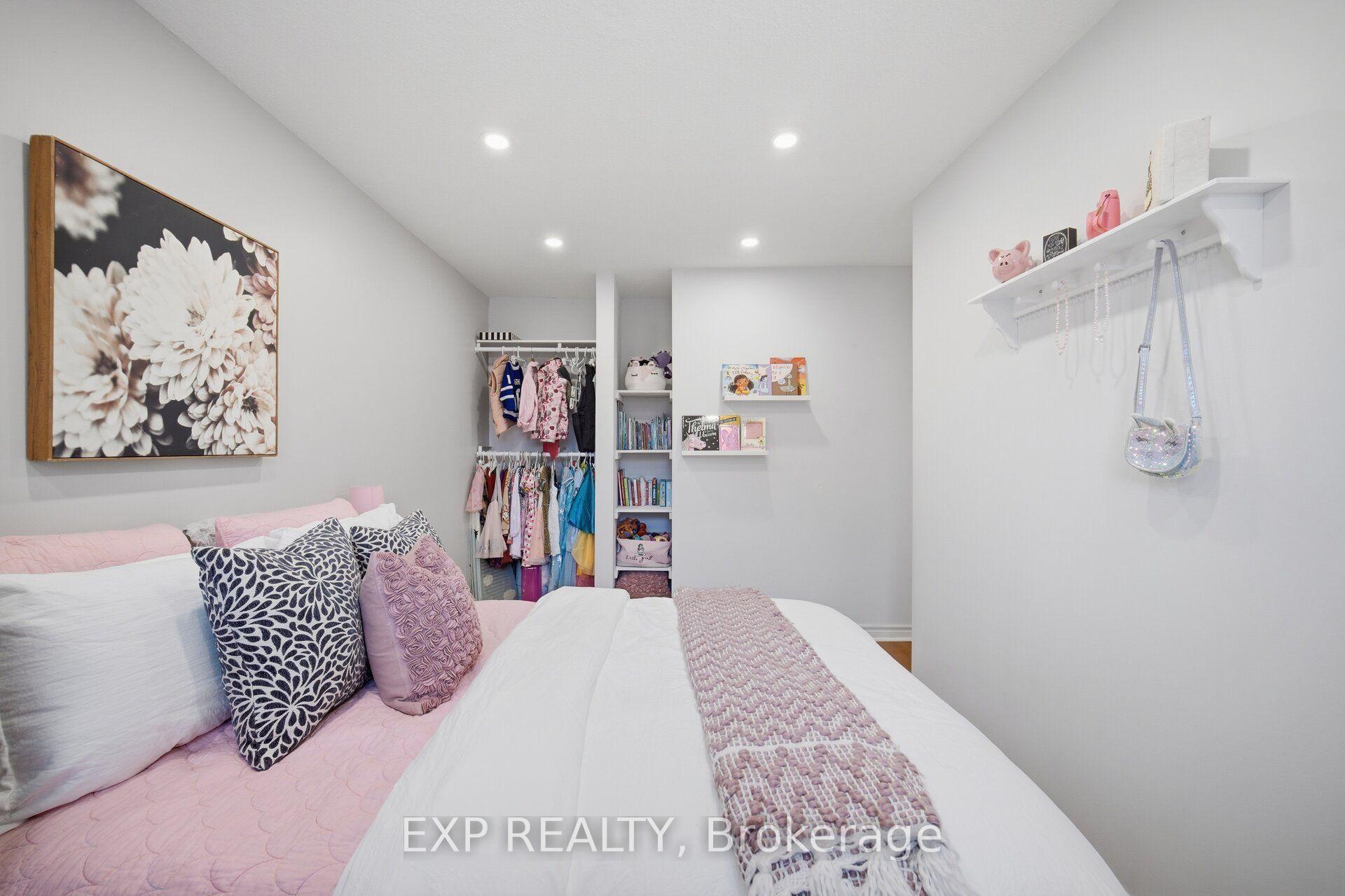 Photo 26 of 157 Moregate Crescent, Brampton, Central Park — HOMEH