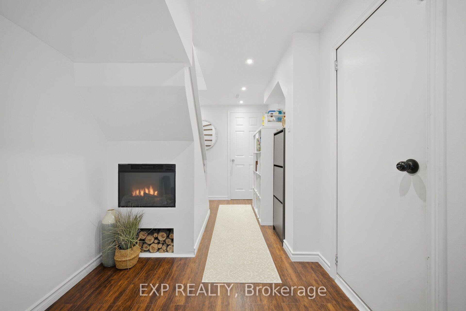 Photo 31 of 157 Moregate Crescent, Brampton, Central Park — HOMEH