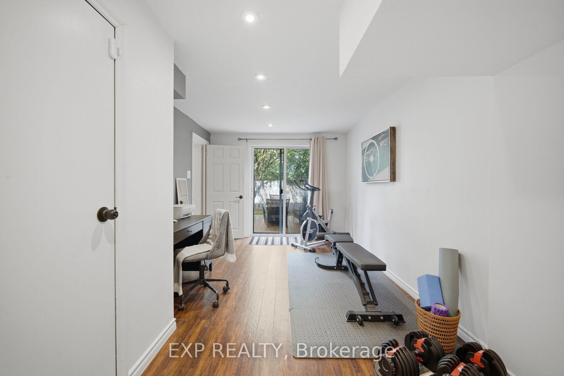 Photo 33 of 157 Moregate Crescent, Brampton, Central Park — HOMEH