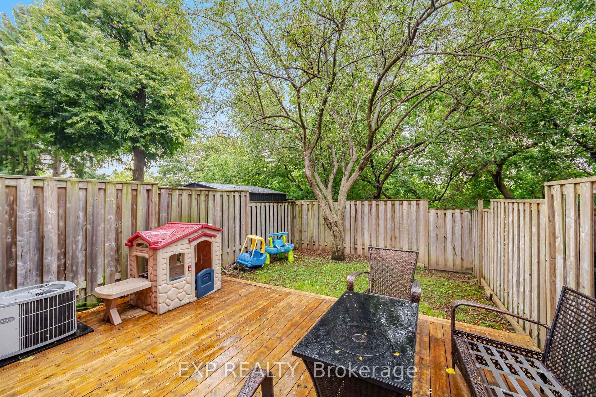 Photo 37 of 157 Moregate Crescent, Brampton, Central Park — HOMEH