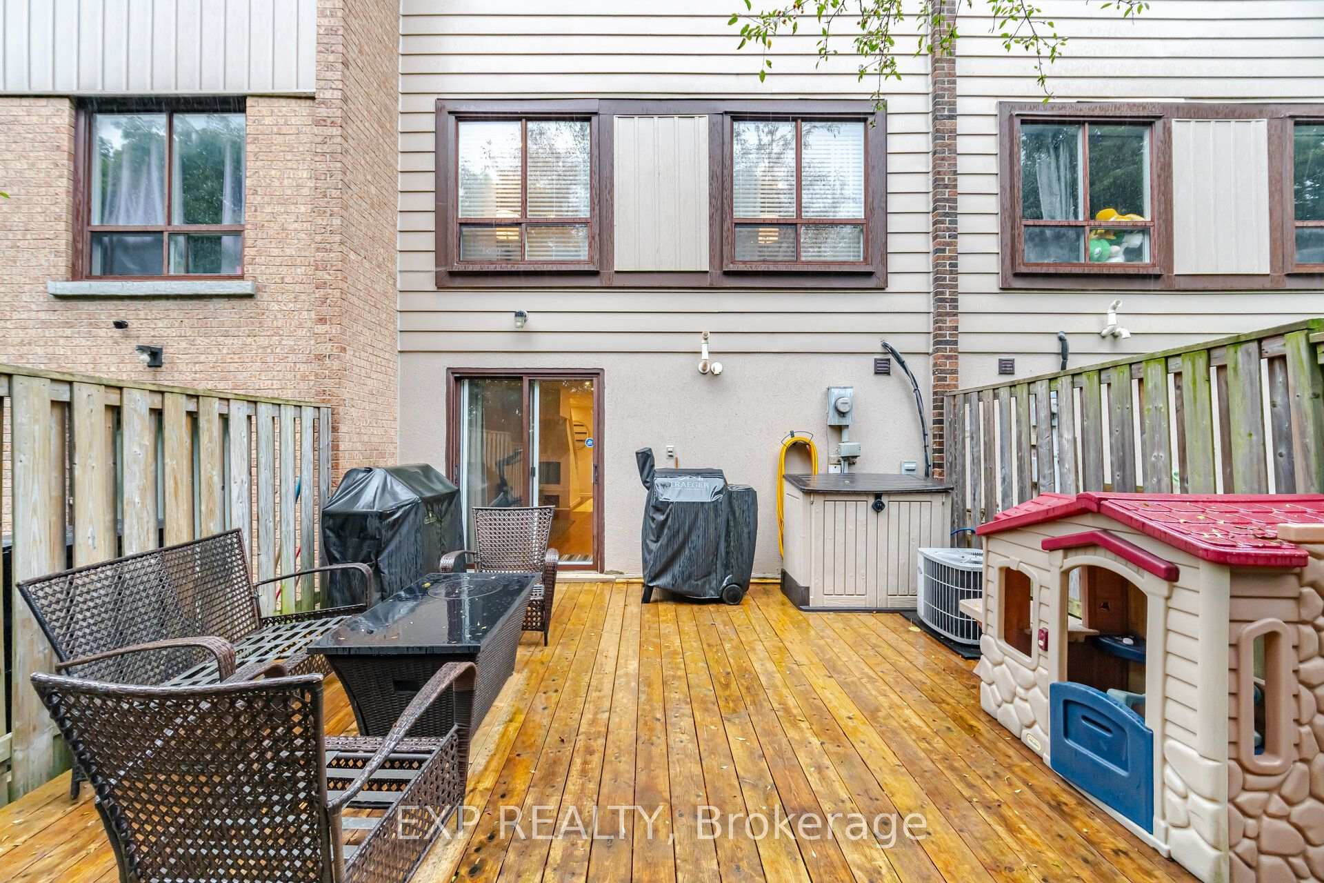 Photo 38 of 157 Moregate Crescent, Brampton, Central Park — HOMEH