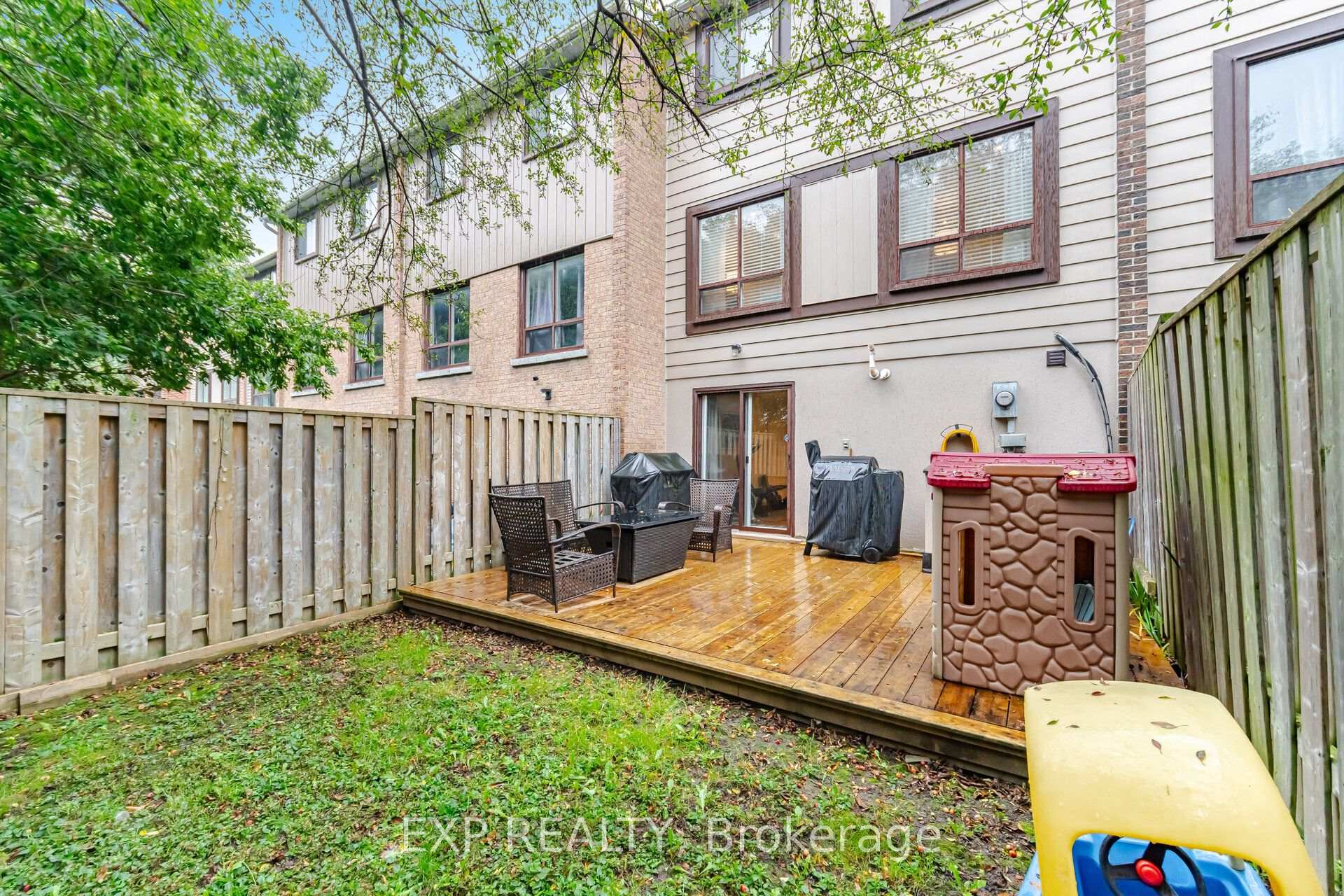Photo 39 of 157 Moregate Crescent, Brampton, Central Park — HOMEH