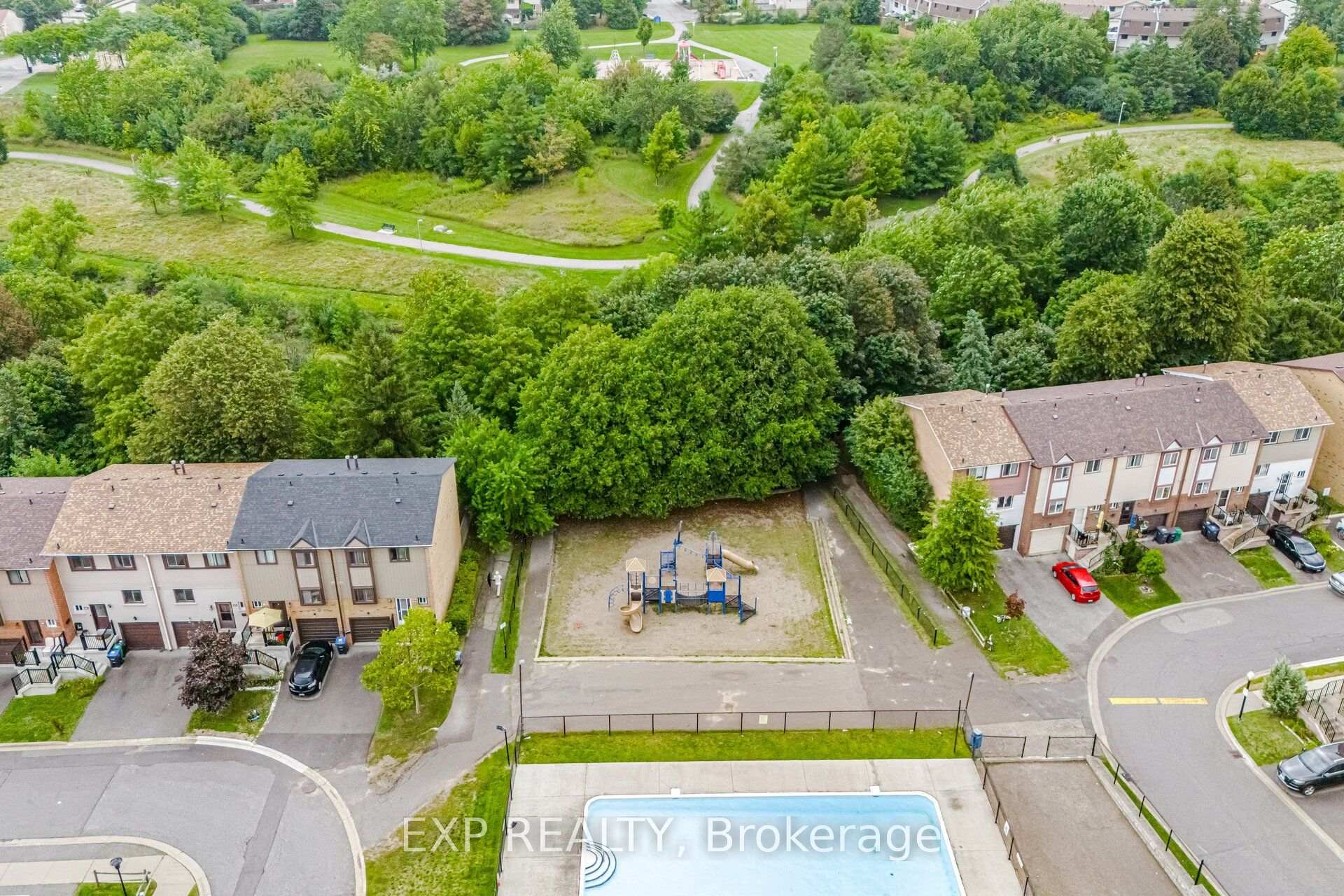 Photo 43 of 157 Moregate Crescent, Brampton, Central Park — HOMEH