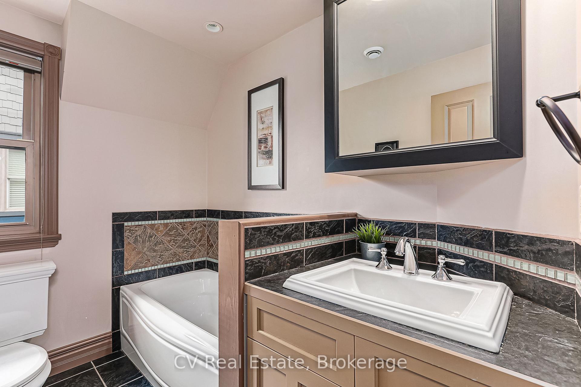 Photo 20 of 159 Snowbridge Way, Blue Mountains — HOMEH