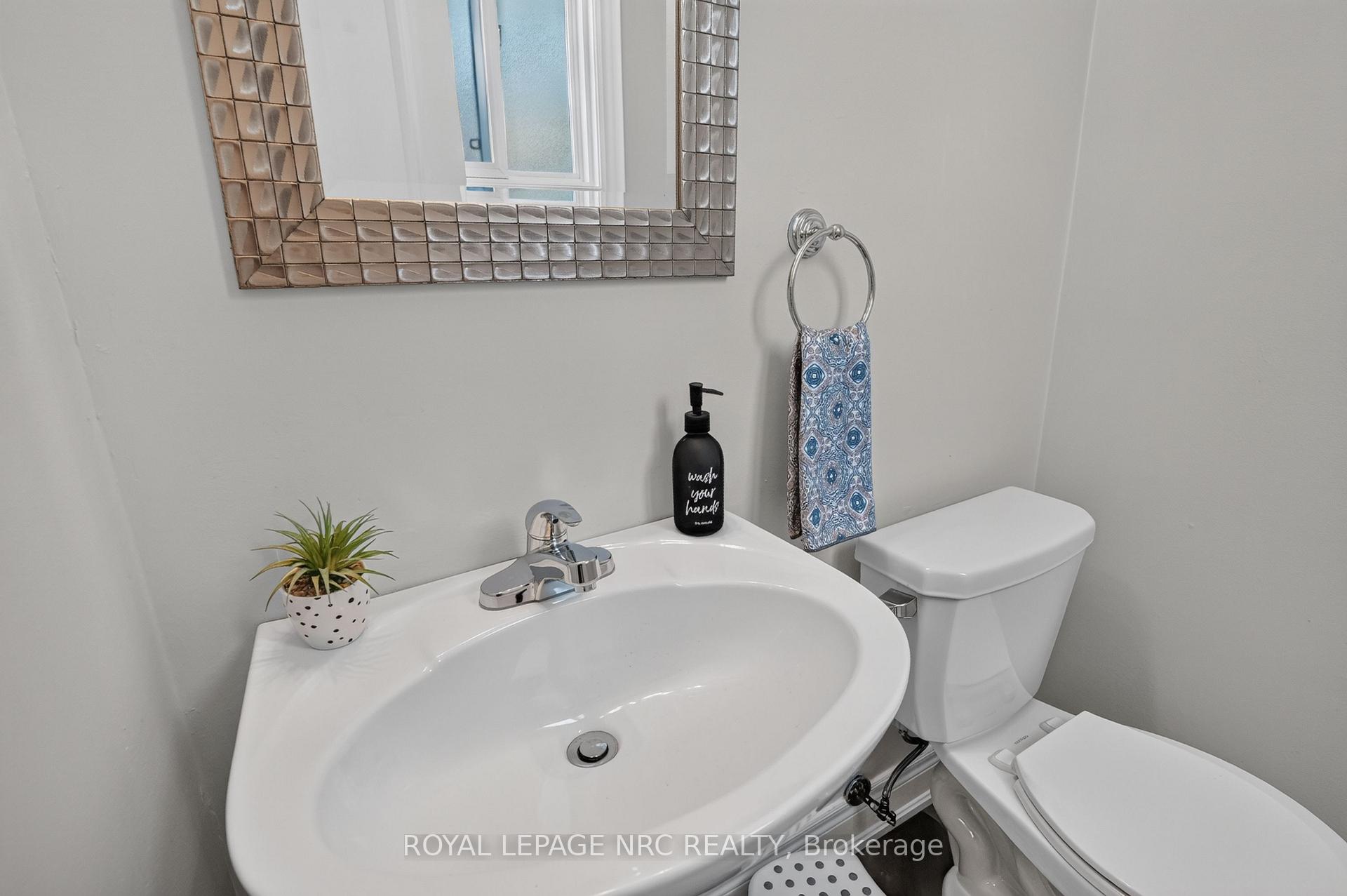 Photo 11 of 73 Green Maple Drive, St. Catharines, Secord Woods — HOMEH