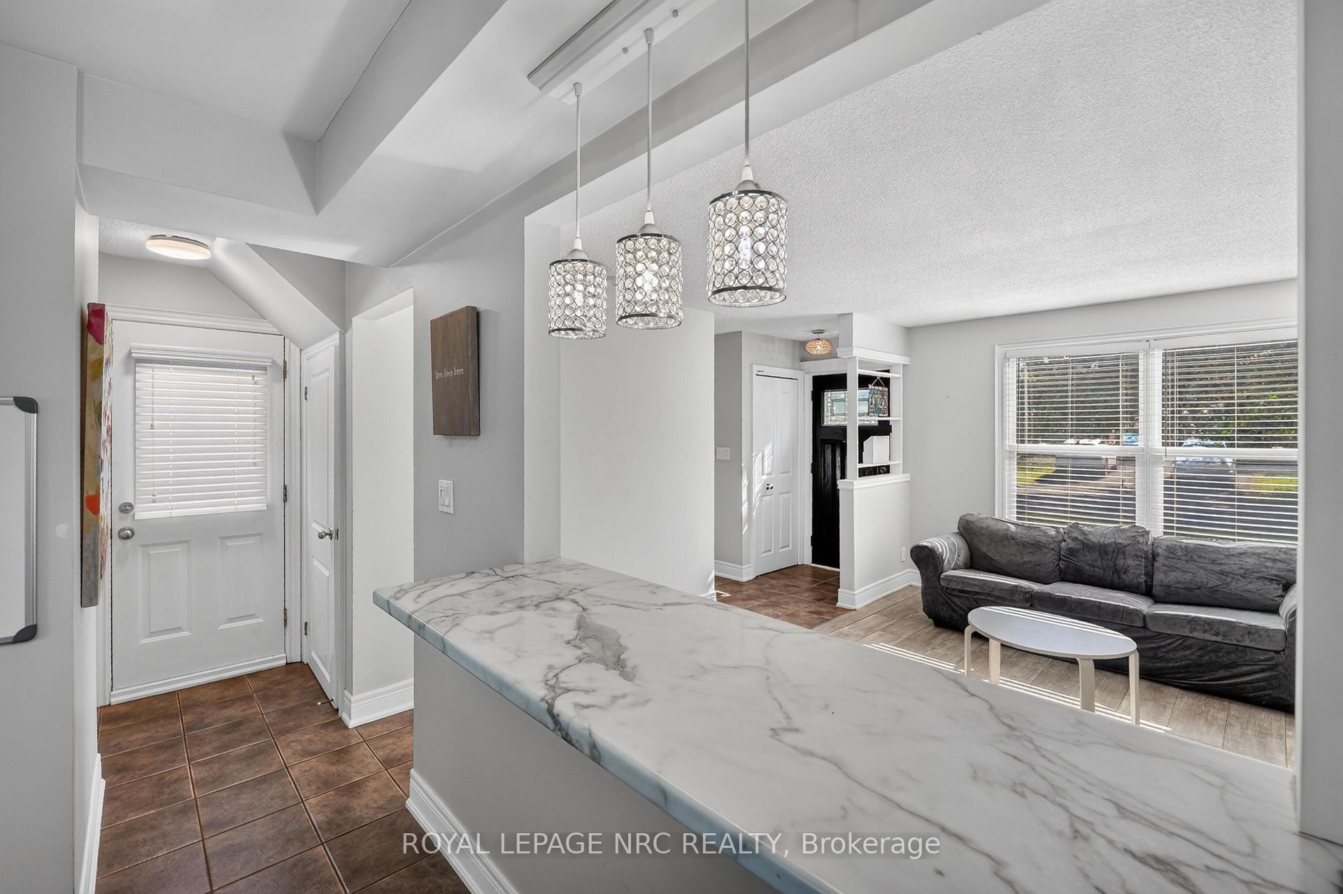 Photo 12 of 73 Green Maple Drive, St. Catharines, Secord Woods — HOMEH