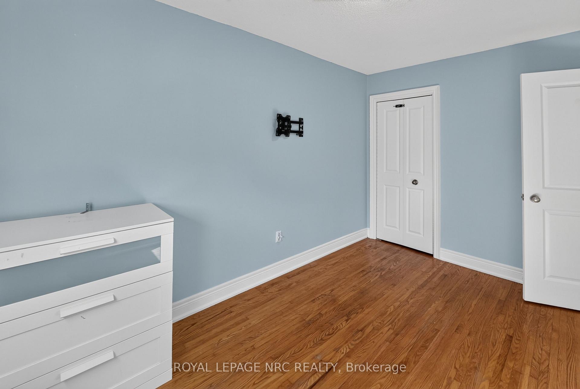 Photo 16 of 73 Green Maple Drive, St. Catharines, Secord Woods — HOMEH
