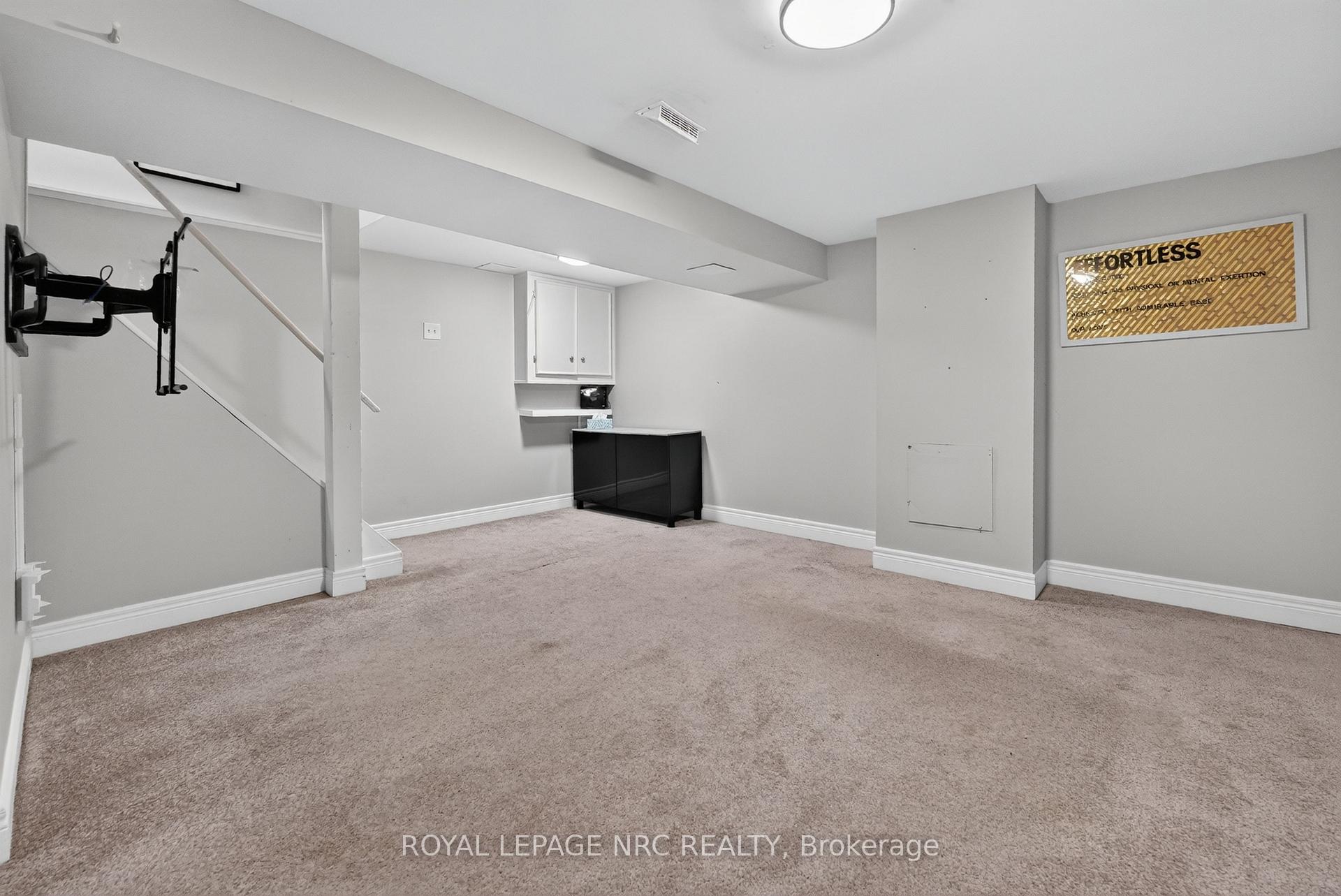Photo 20 of 73 Green Maple Drive, St. Catharines, Secord Woods — HOMEH