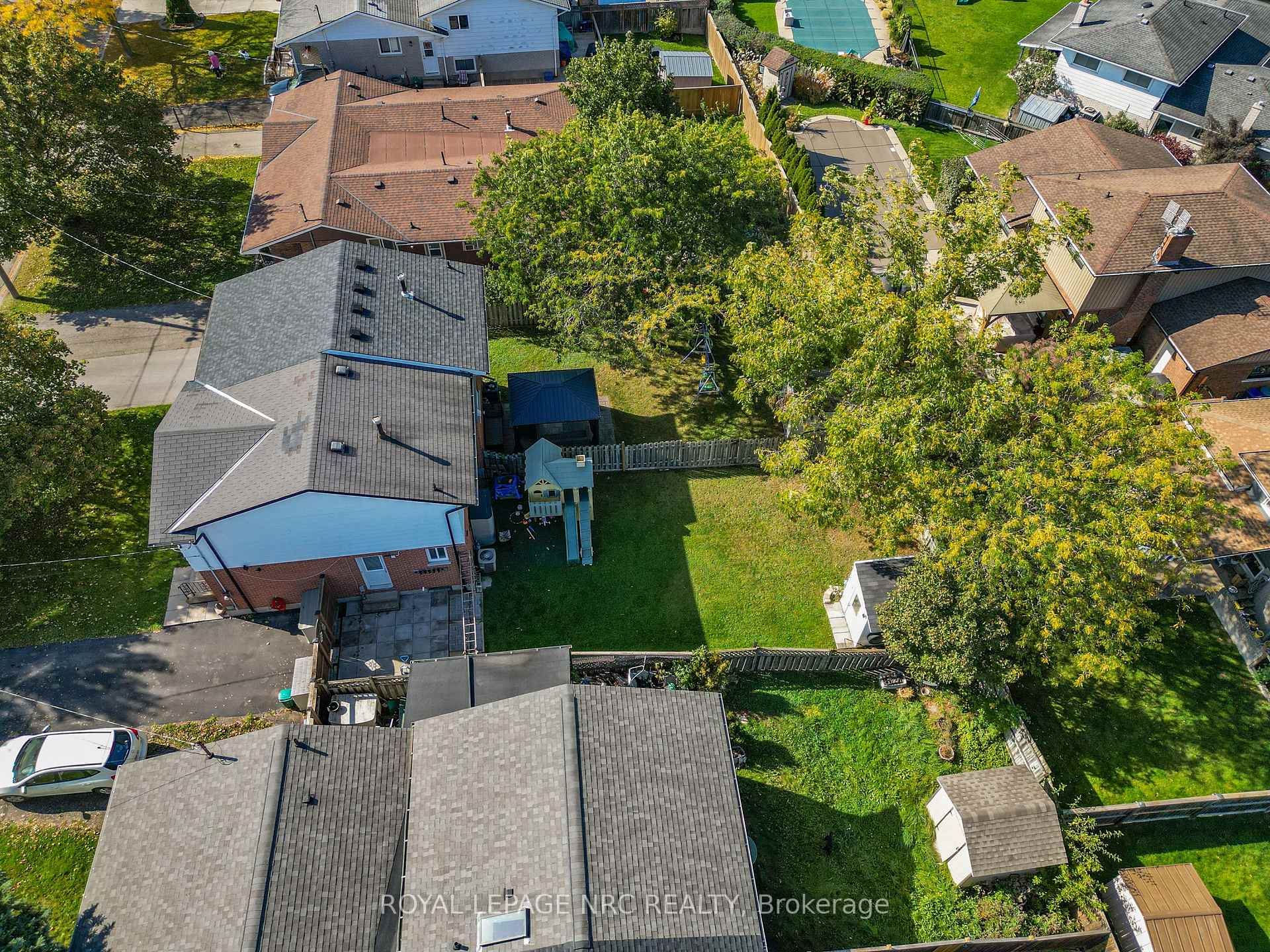Photo 26 of 73 Green Maple Drive, St. Catharines, Secord Woods — HOMEH