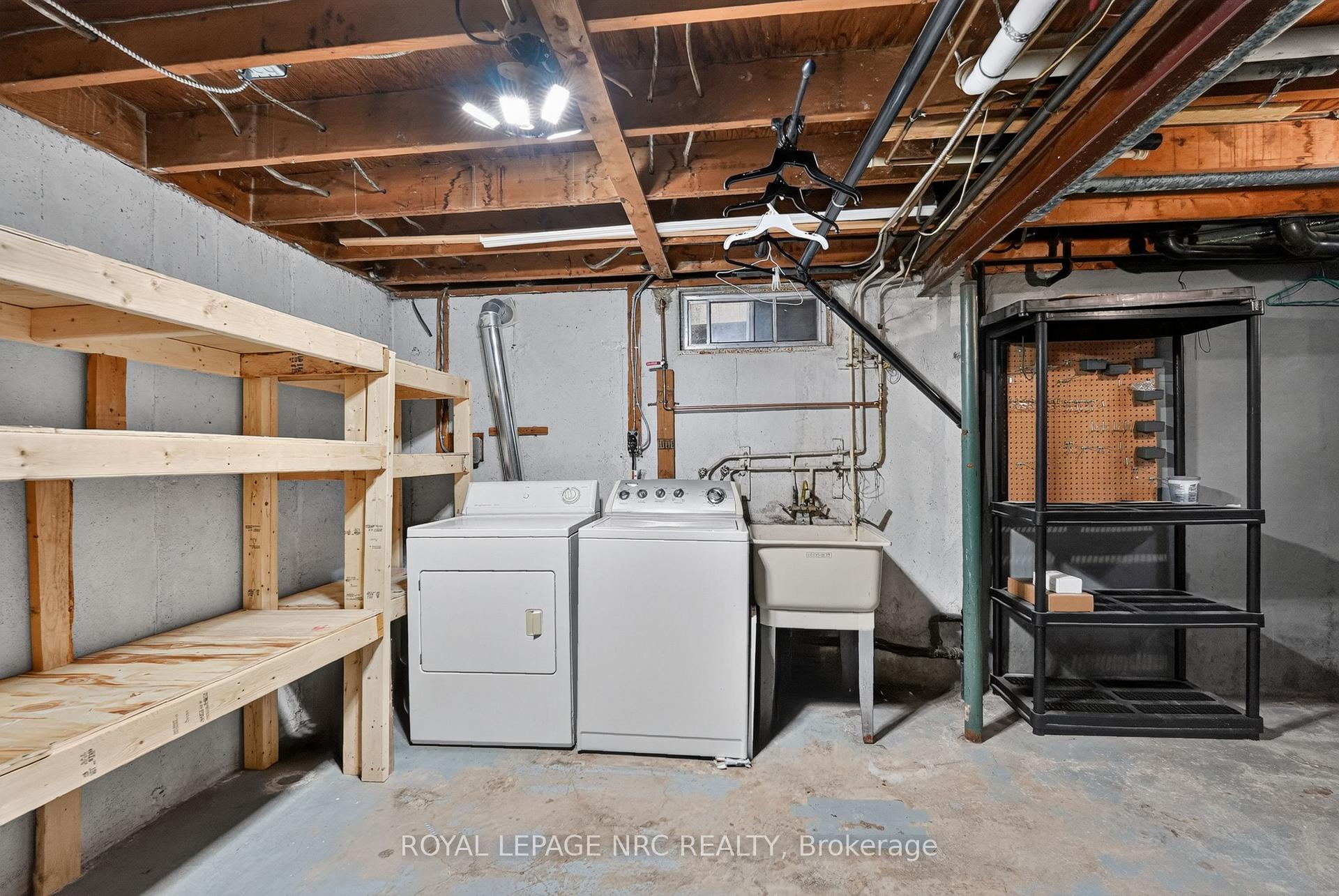 Photo 34 of 73 Green Maple Drive, St. Catharines, Secord Woods — HOMEH