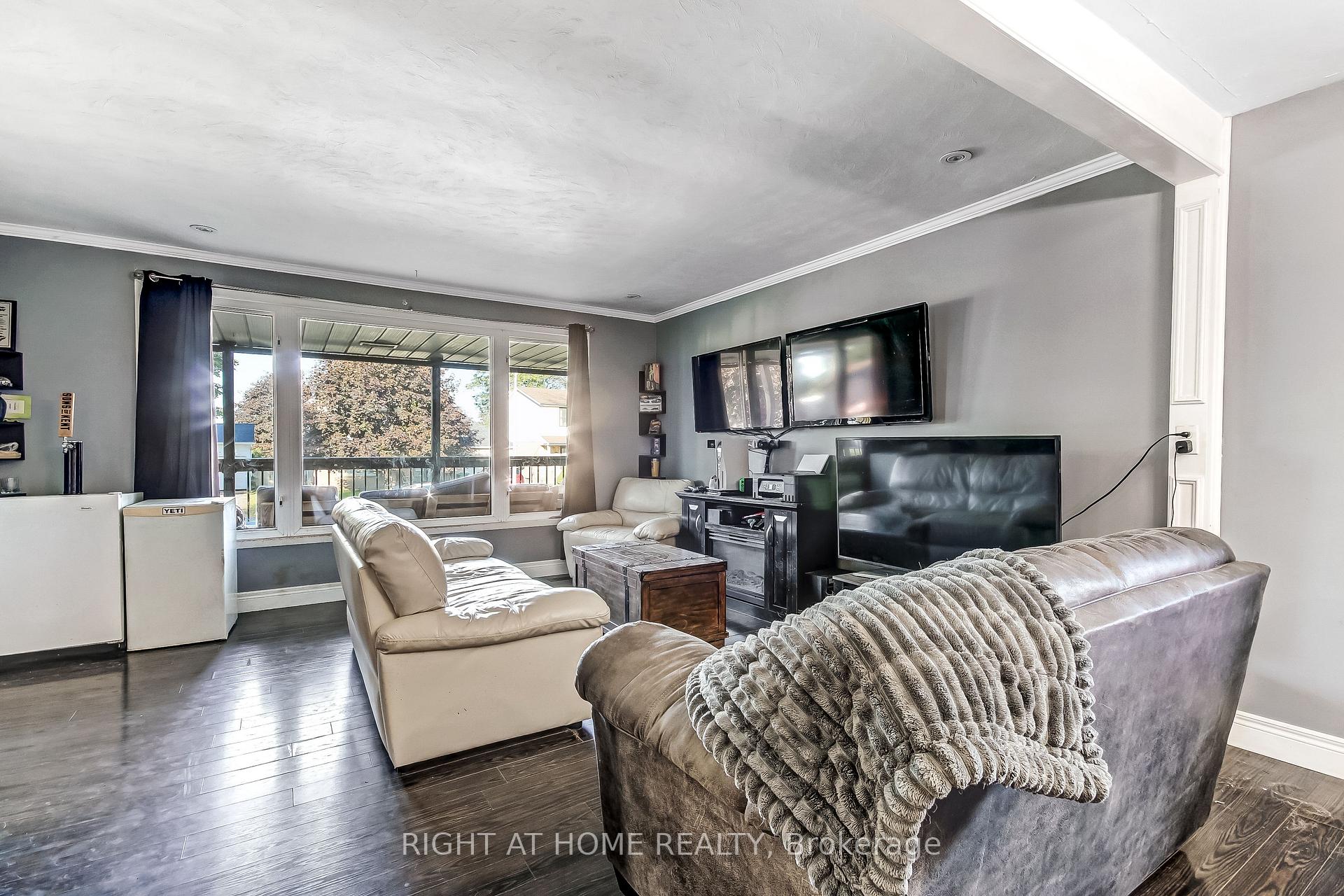 Photo 5 of 10 David Drive, St. Thomas — HOMEH