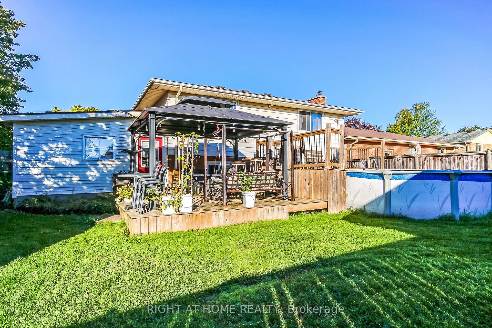 Photo 21 of 10 David Drive, St. Thomas — HOMEH