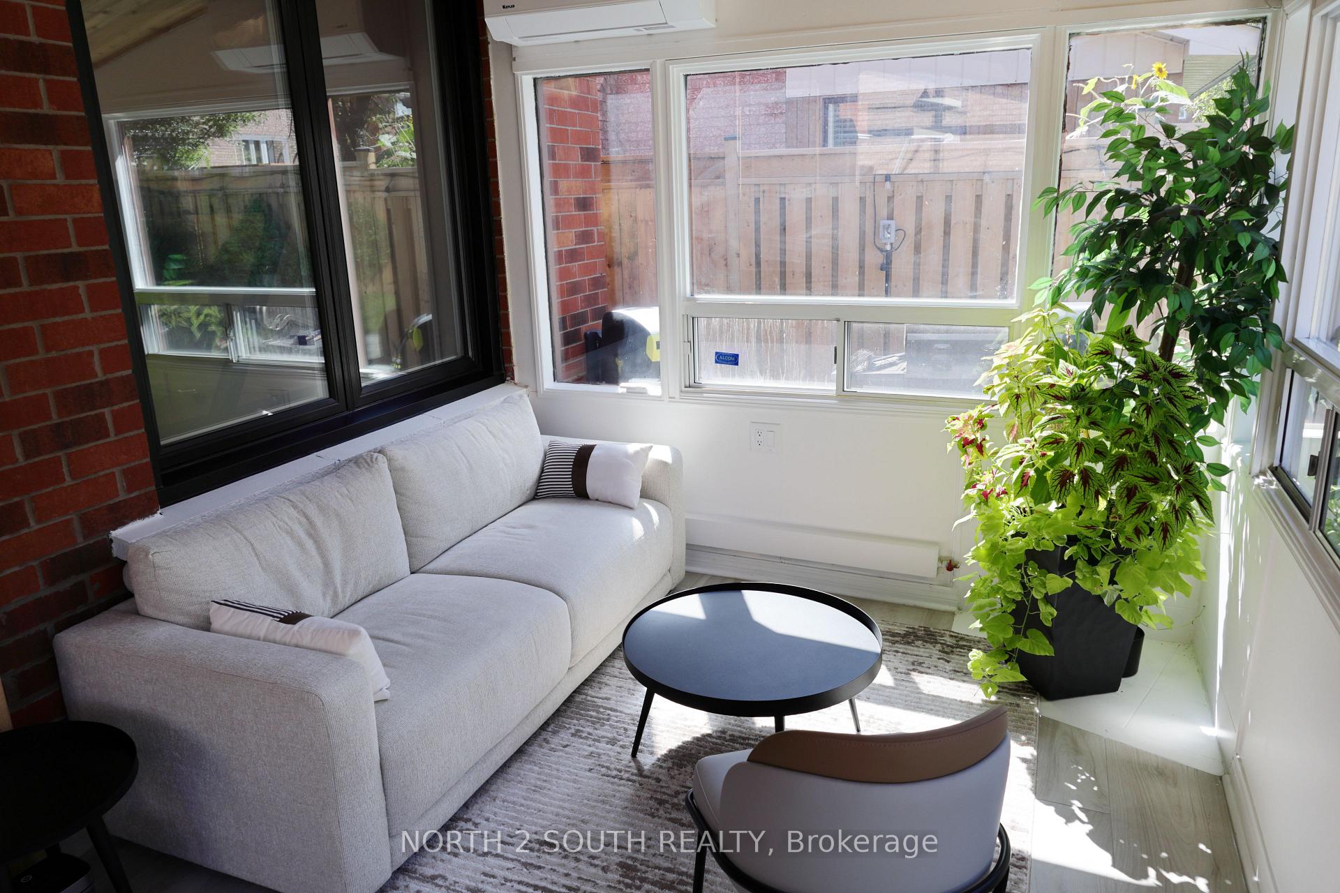 Photo 24 of 319 Glen Shields Avenue, Vaughan, Glen Shields — HOMEH