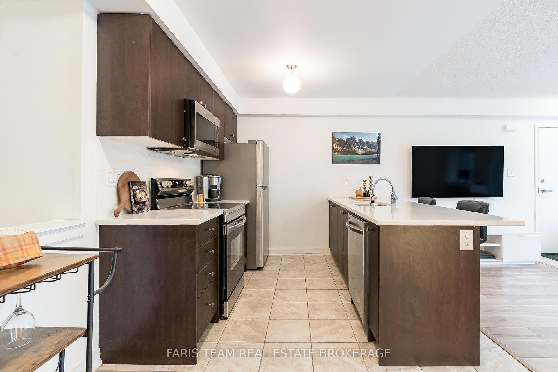 Photo 9 of 39 Appletree Lane, Barrie, Innis-Shore — HOMEH