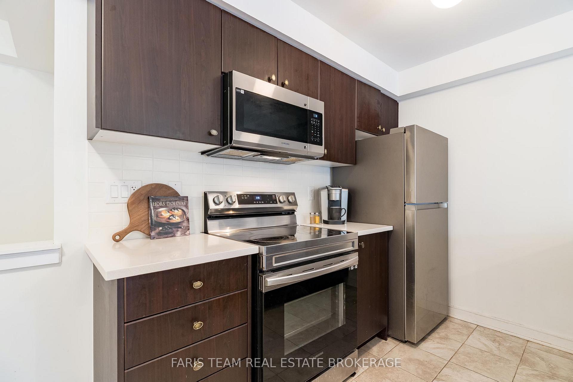 Photo 10 of 39 Appletree Lane, Barrie, Innis-Shore — HOMEH
