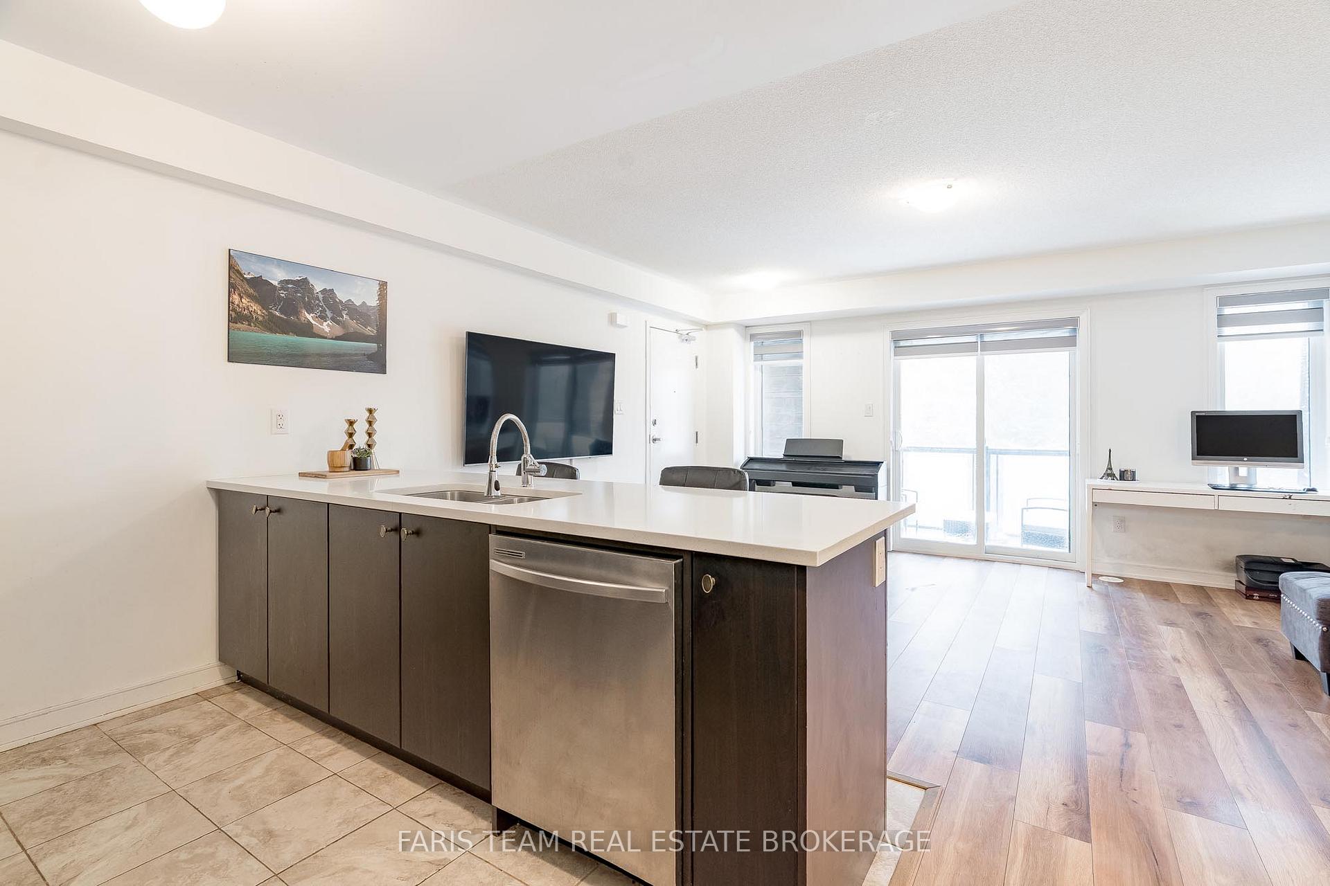 Photo 11 of 39 Appletree Lane, Barrie, Innis-Shore — HOMEH