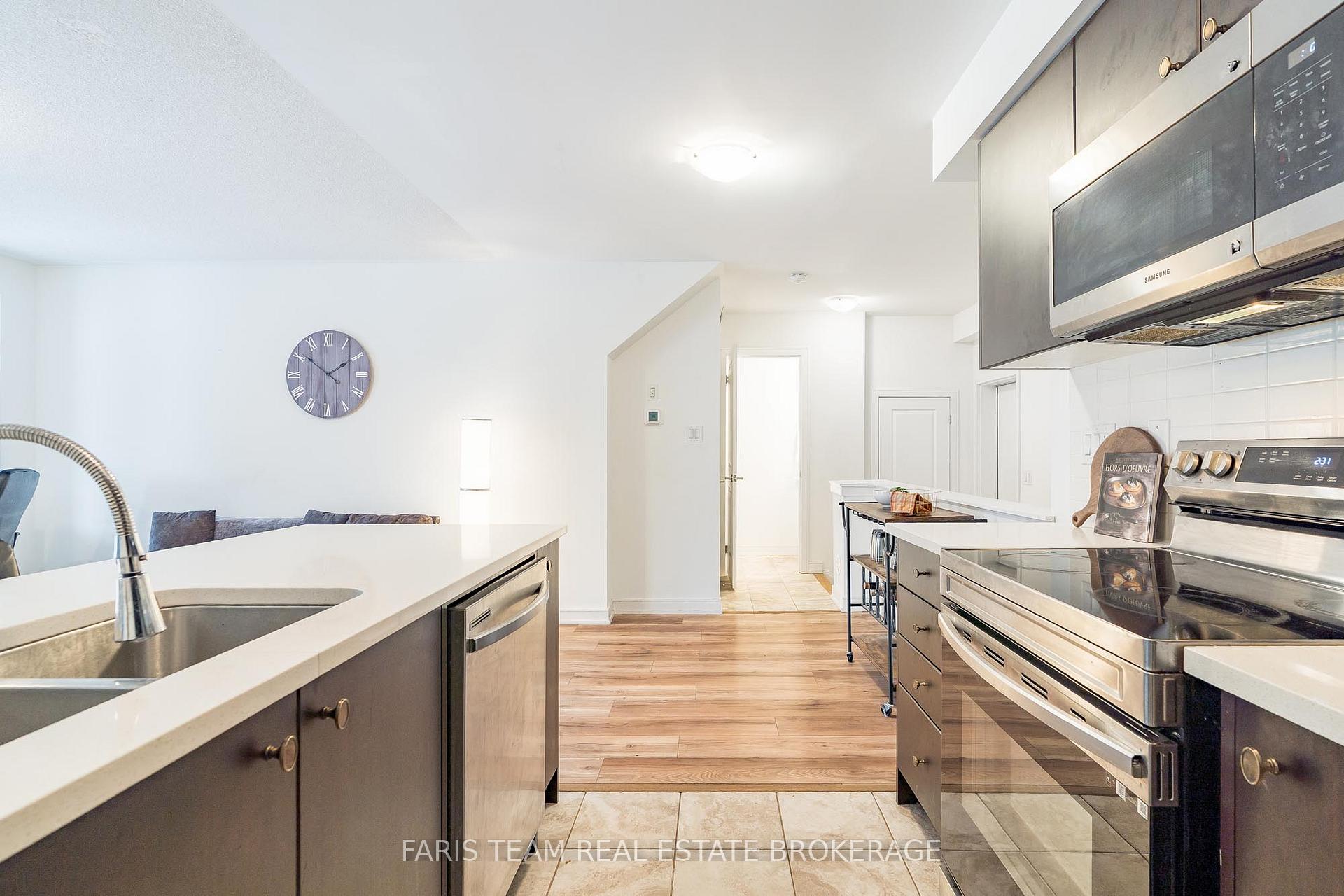 Photo 12 of 39 Appletree Lane, Barrie, Innis-Shore — HOMEH