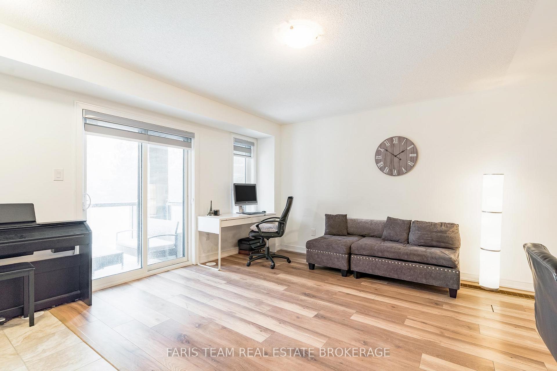 Photo 14 of 39 Appletree Lane, Barrie, Innis-Shore — HOMEH
