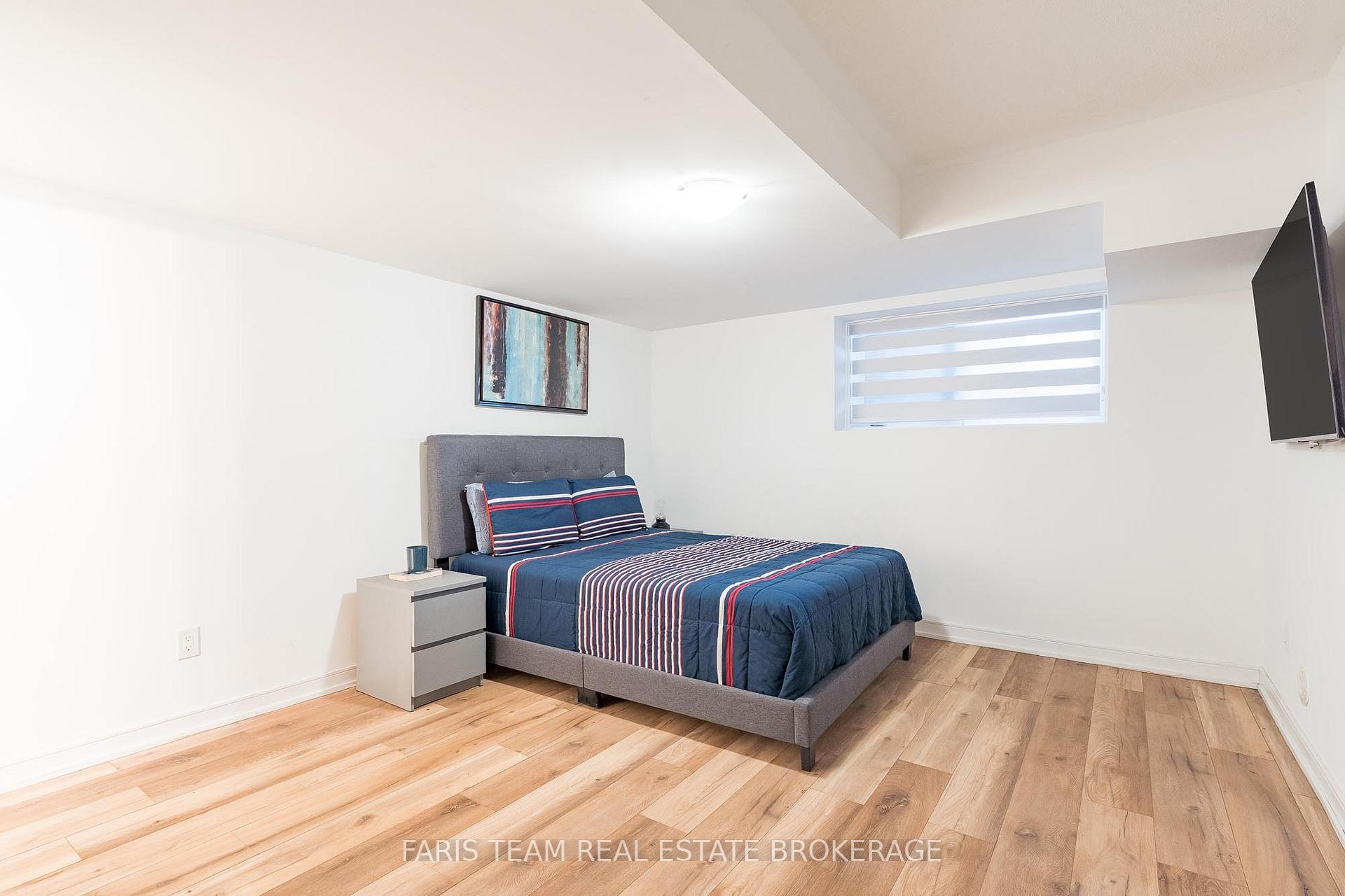 Photo 20 of 39 Appletree Lane, Barrie, Innis-Shore — HOMEH