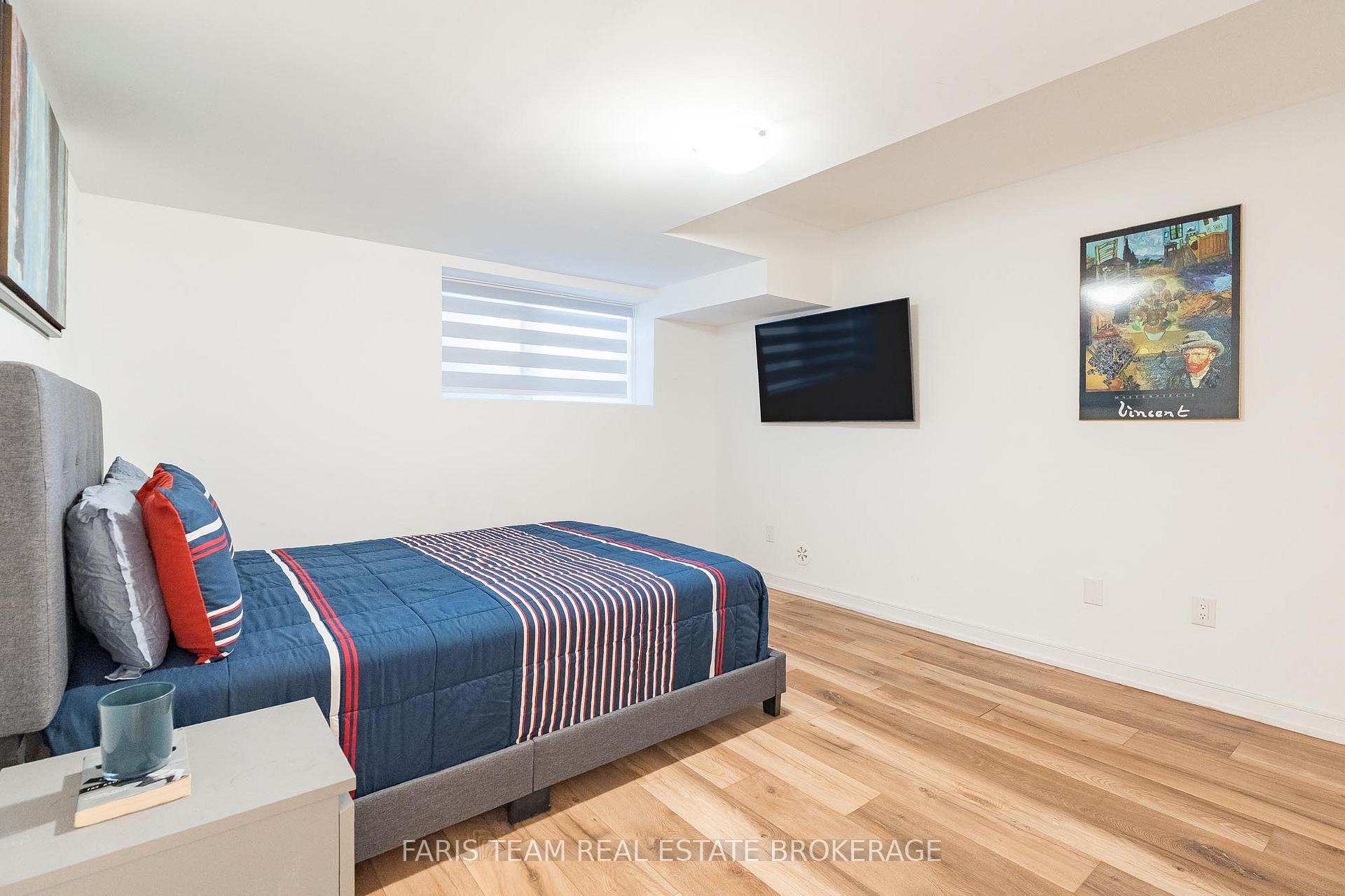 Photo 21 of 39 Appletree Lane, Barrie, Innis-Shore — HOMEH