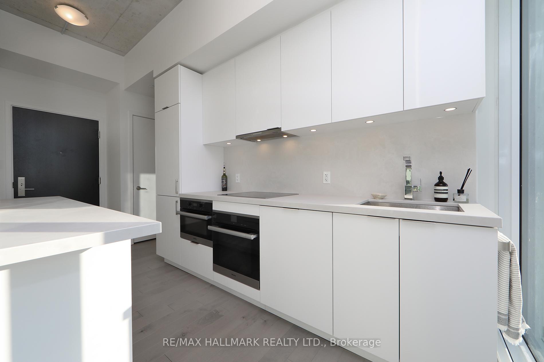 Photo 6 of Unit 2604, 158 Front Street E, Toronto, Moss Park — HOMEH