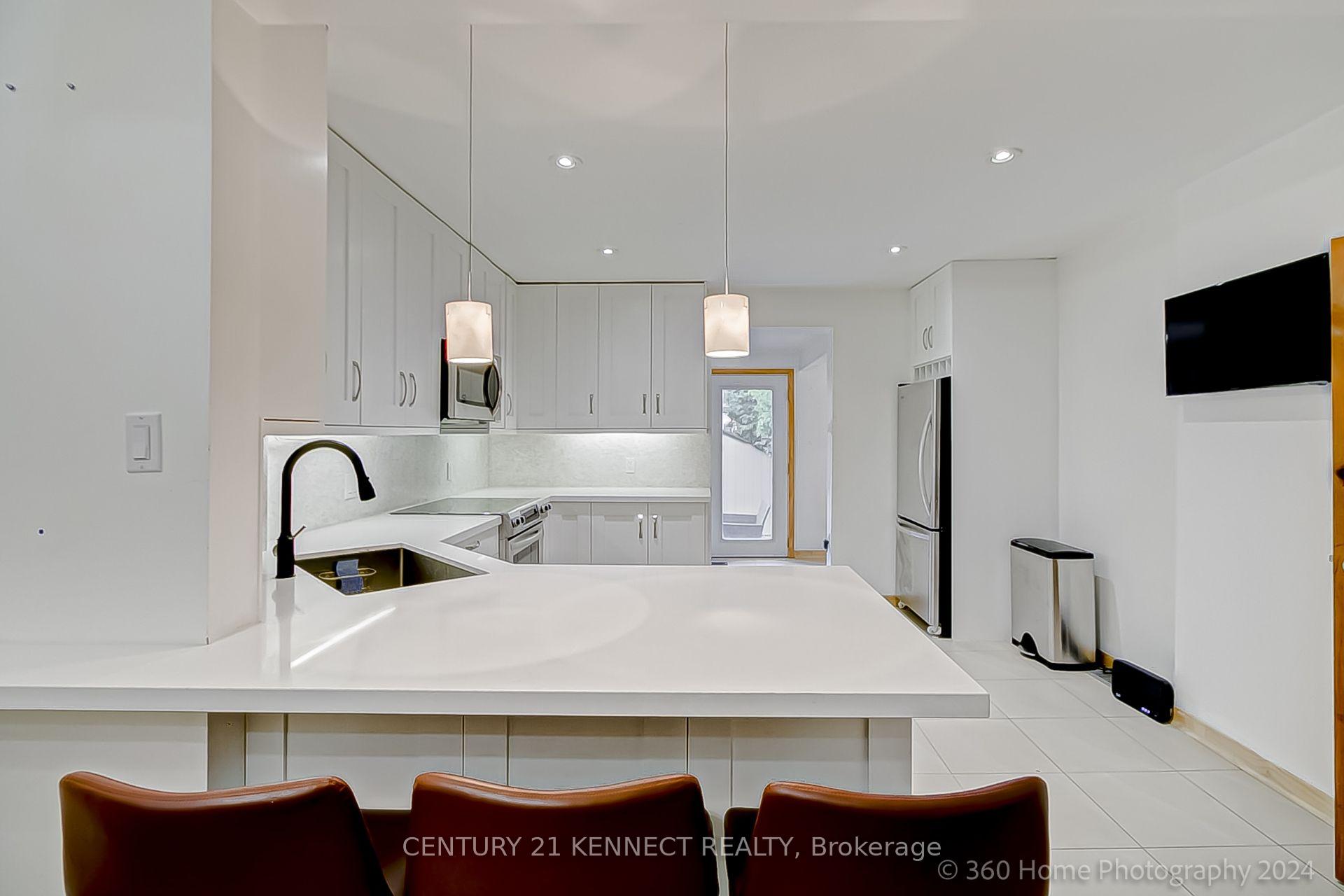 Photo 5 of 48 Stephenson Avenue, Toronto, East End-Danforth — HOMEH