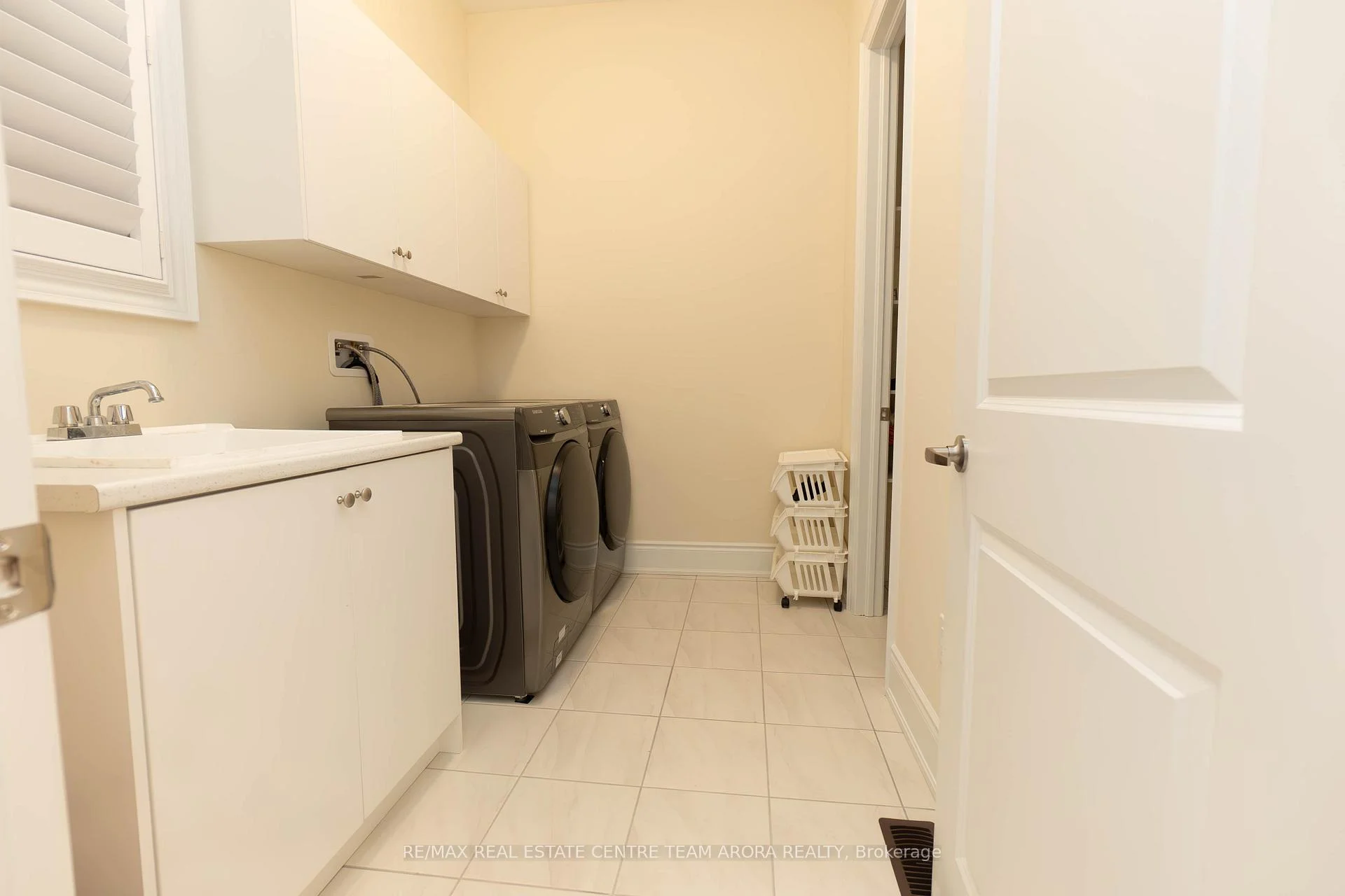 Photo 53 of 24 Selwood Drive, Brampton, Vales of Castlemore — HOMEH