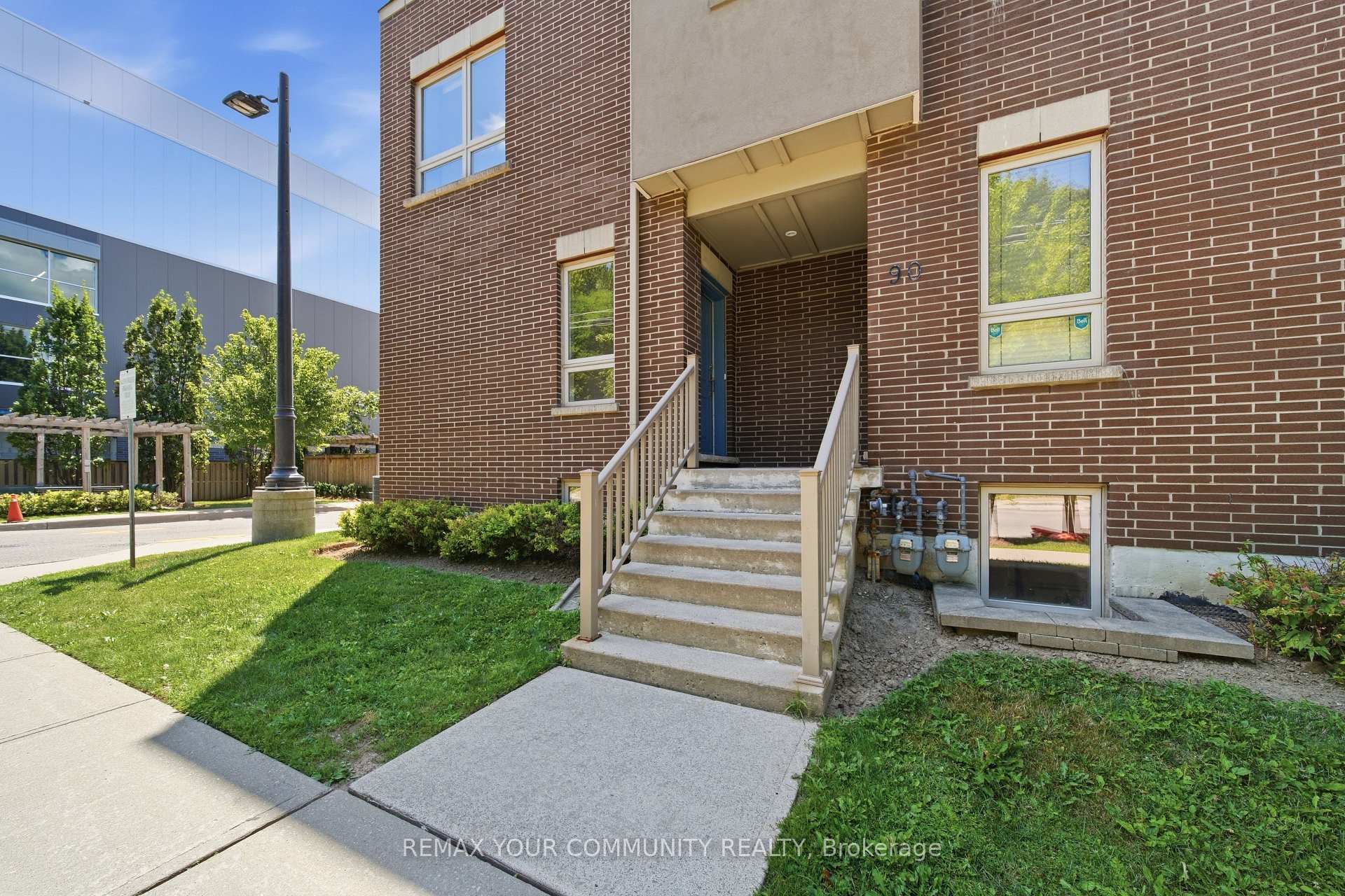 Photo 6 of Unit 2, 90 Caledonia Park Road, Toronto, Corso Italia-Davenport — HOMEH
