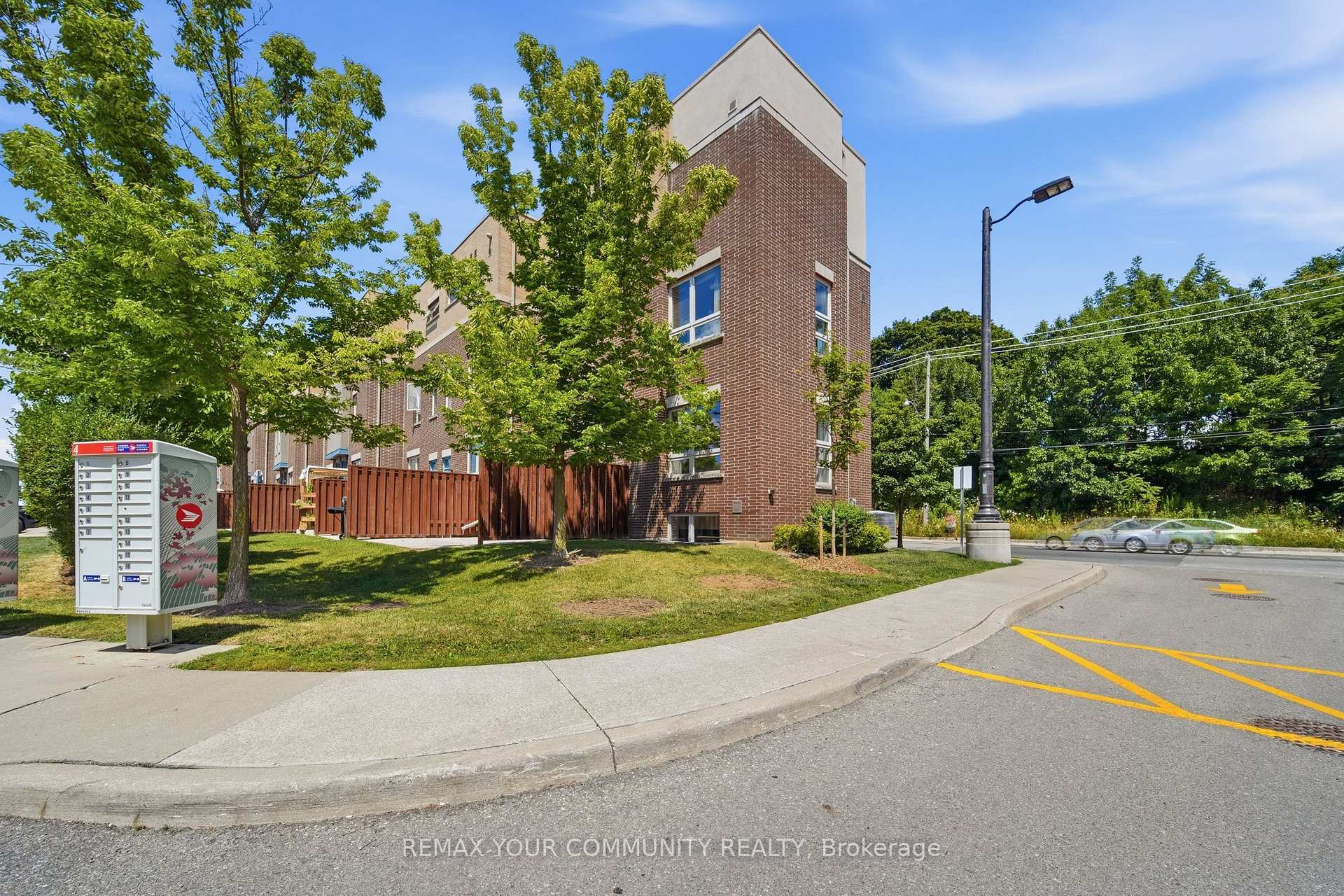 Photo 9 of Unit 2, 90 Caledonia Park Road, Toronto, Corso Italia-Davenport — HOMEH