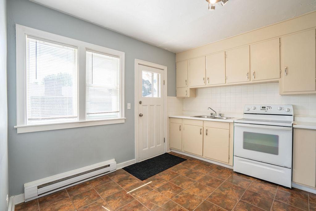 Photo 7 of 341 Devon Road, Sault Ste Marie, Ward 4 — HOMEH