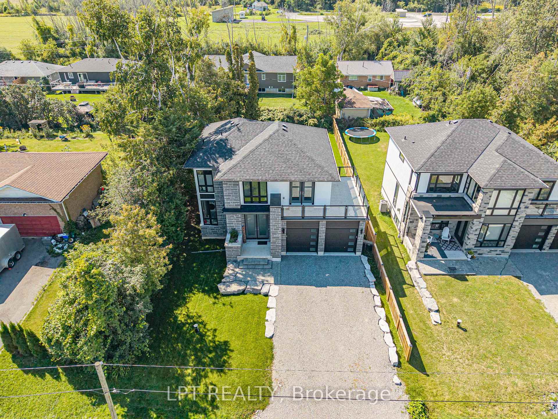 Photo 4 of 36 Blue Jay Boulevard, Georgina, Virginia — HOMEH