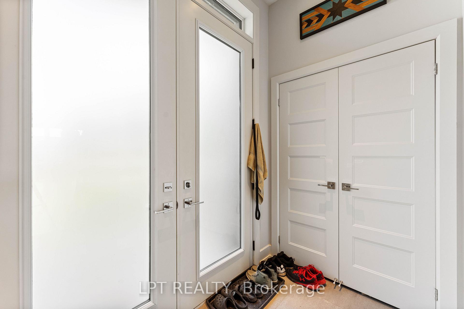 Photo 13 of 36 Blue Jay Boulevard, Georgina, Virginia — HOMEH