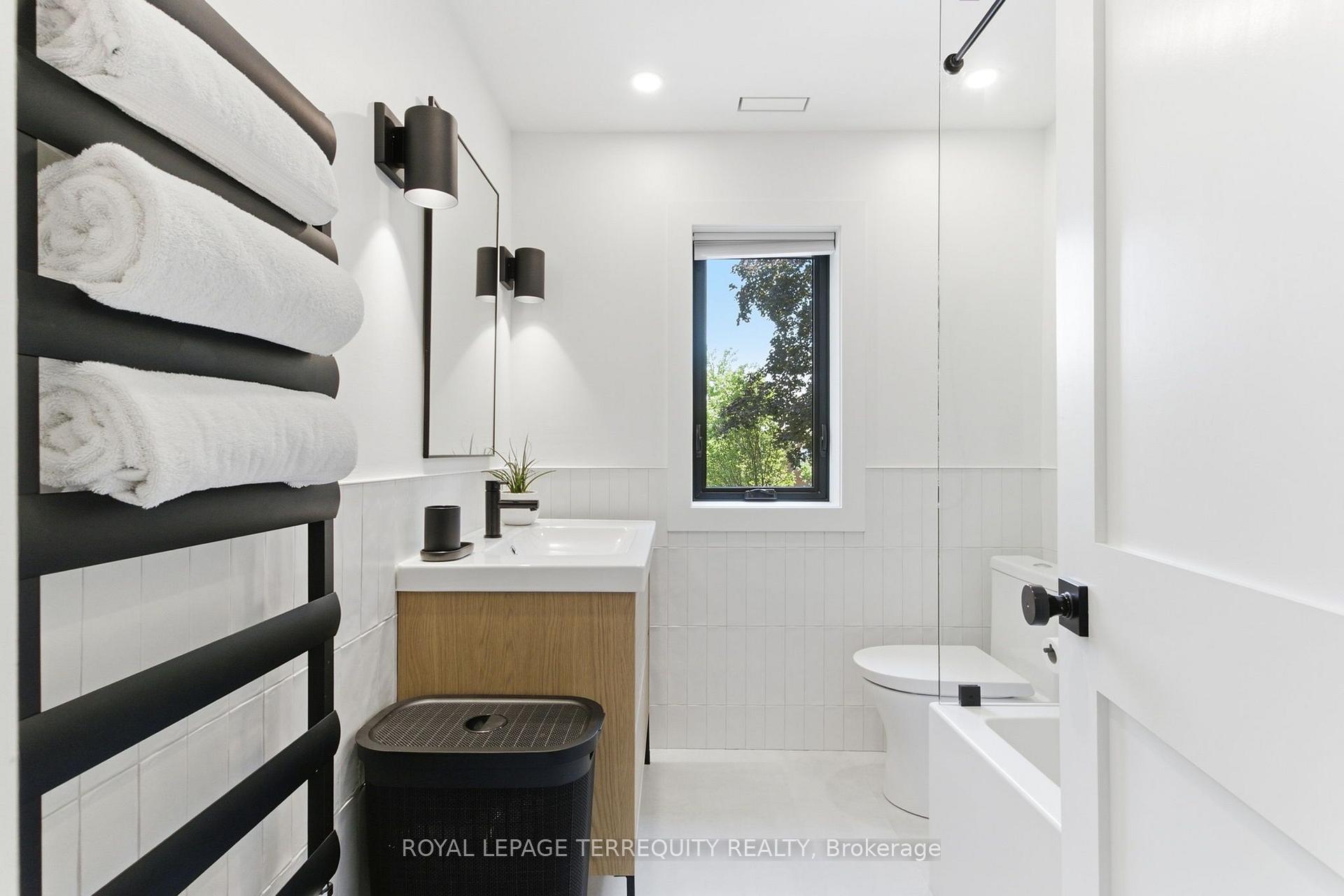 Photo 22 of 1775 Gerrard Street E, Toronto, Woodbine Corridor — HOMEH