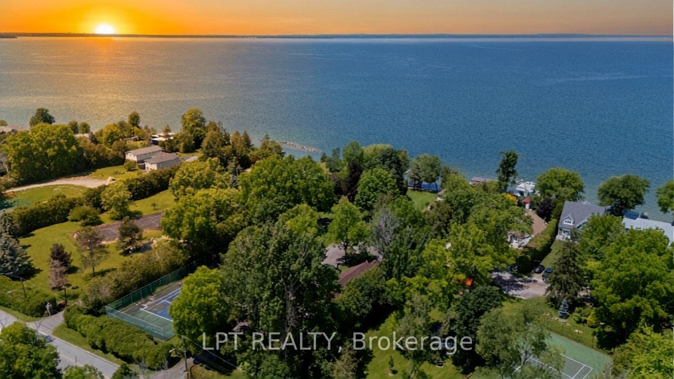 Photo 5 of 678 Lake Drive E, Georgina, Historic Lakeshore Communities — HOMEH