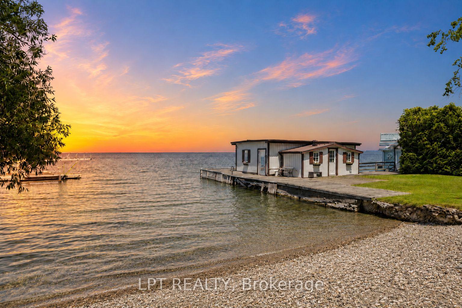Photo 8 of 678 Lake Drive E, Georgina, Historic Lakeshore Communities — HOMEH