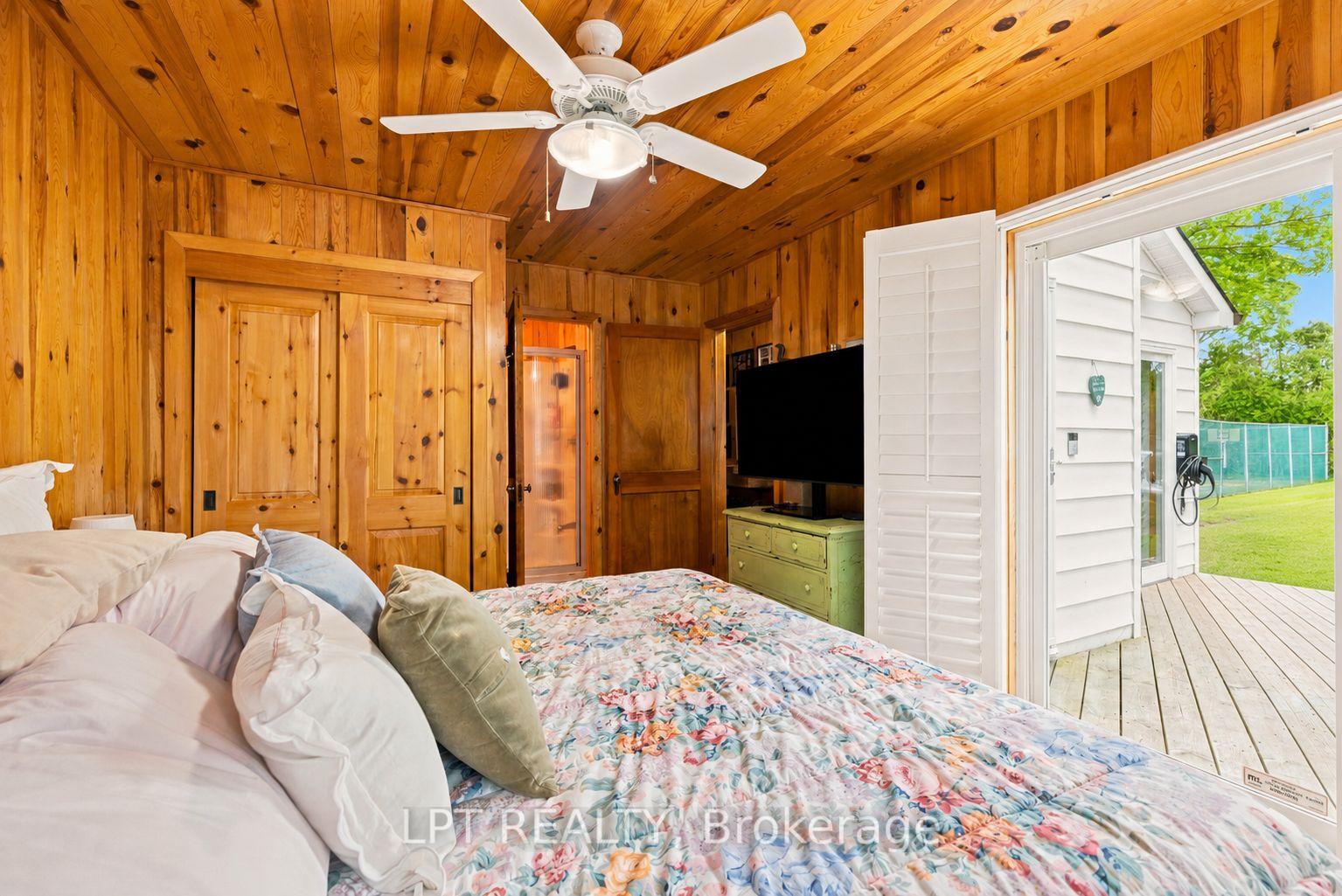 Photo 22 of 678 Lake Drive E, Georgina, Historic Lakeshore Communities — HOMEH