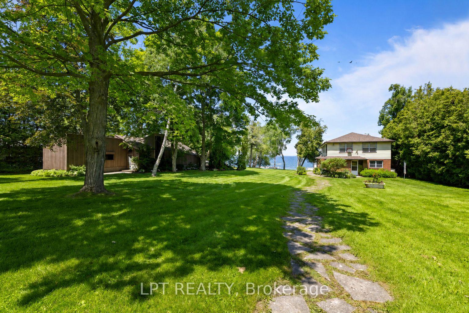 Photo 25 of 678 Lake Drive E, Georgina, Historic Lakeshore Communities — HOMEH