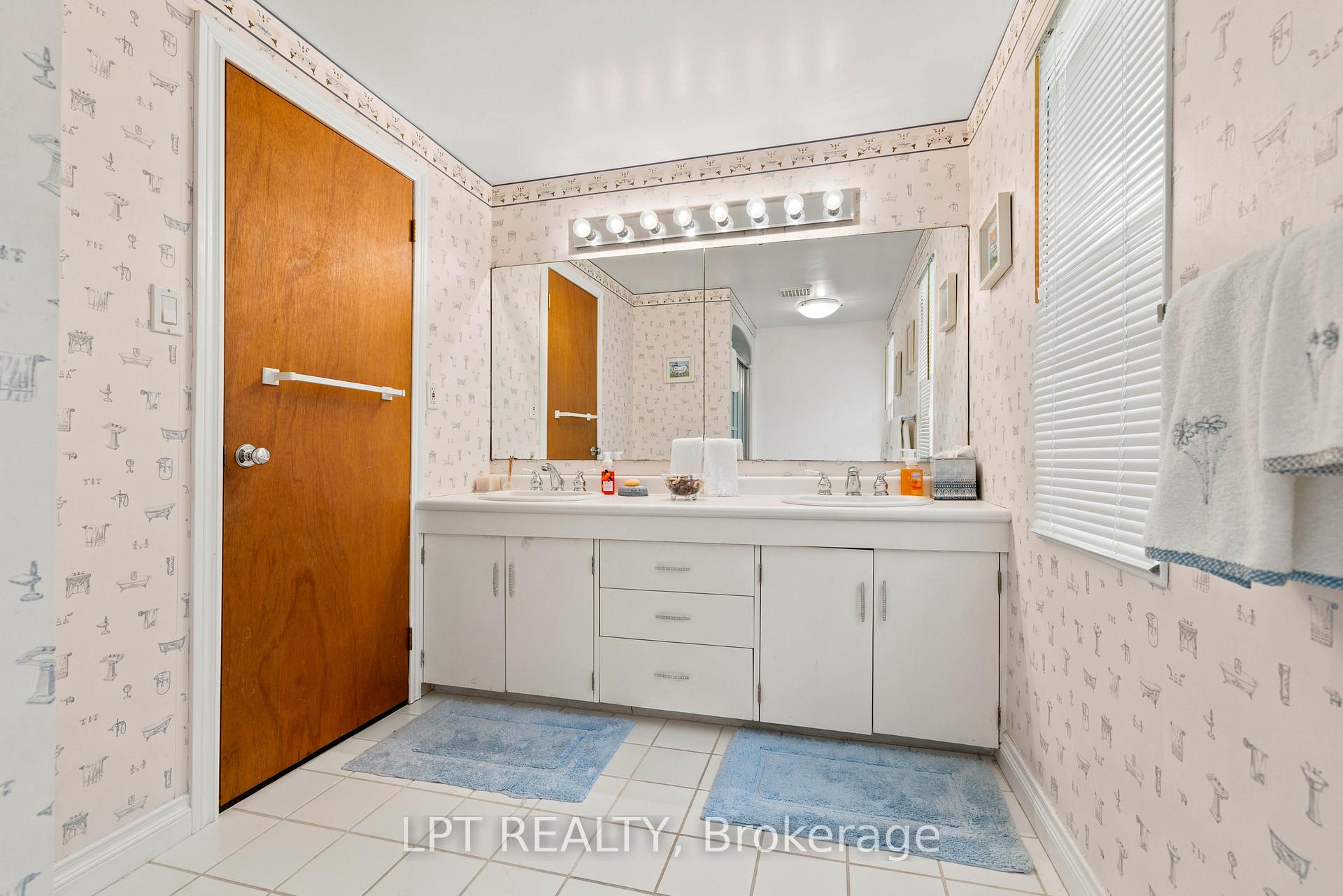 Photo 50 of 678 Lake Drive E, Georgina, Historic Lakeshore Communities — HOMEH