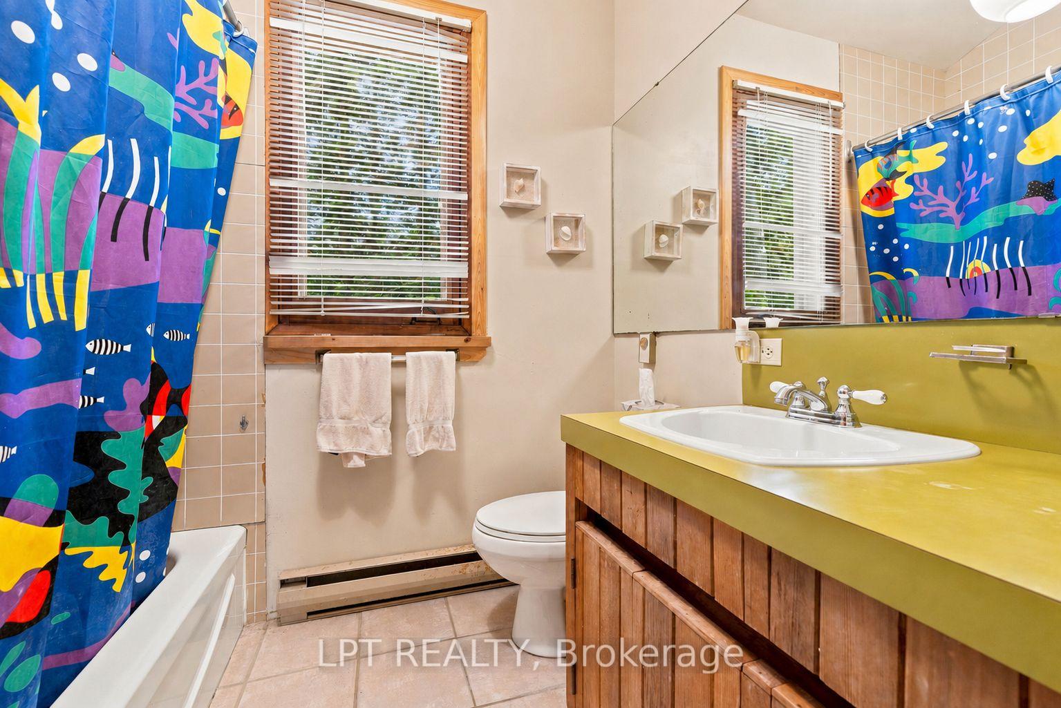 Photo 63 of 678 Lake Drive E, Georgina, Historic Lakeshore Communities — HOMEH