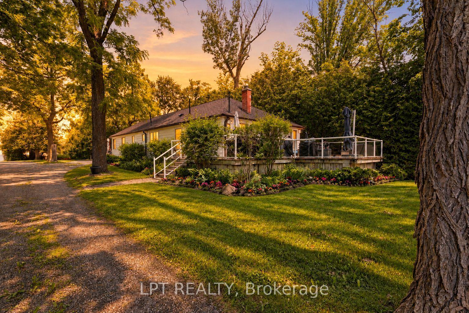 Photo 10 of 678 Lake Drive E, Georgina, Historic Lakeshore Communities — HOMEH