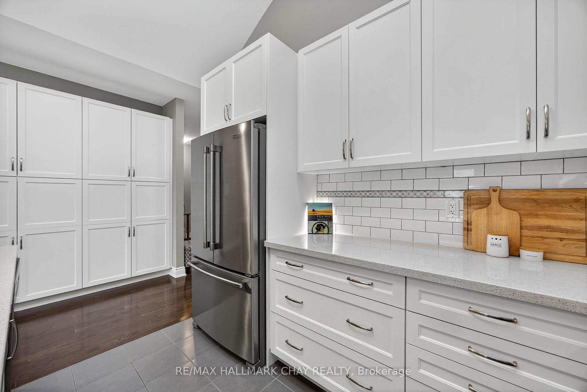 Photo 7 of 63 Summerhill Drive, New Tecumseth, Alliston — HOMEH