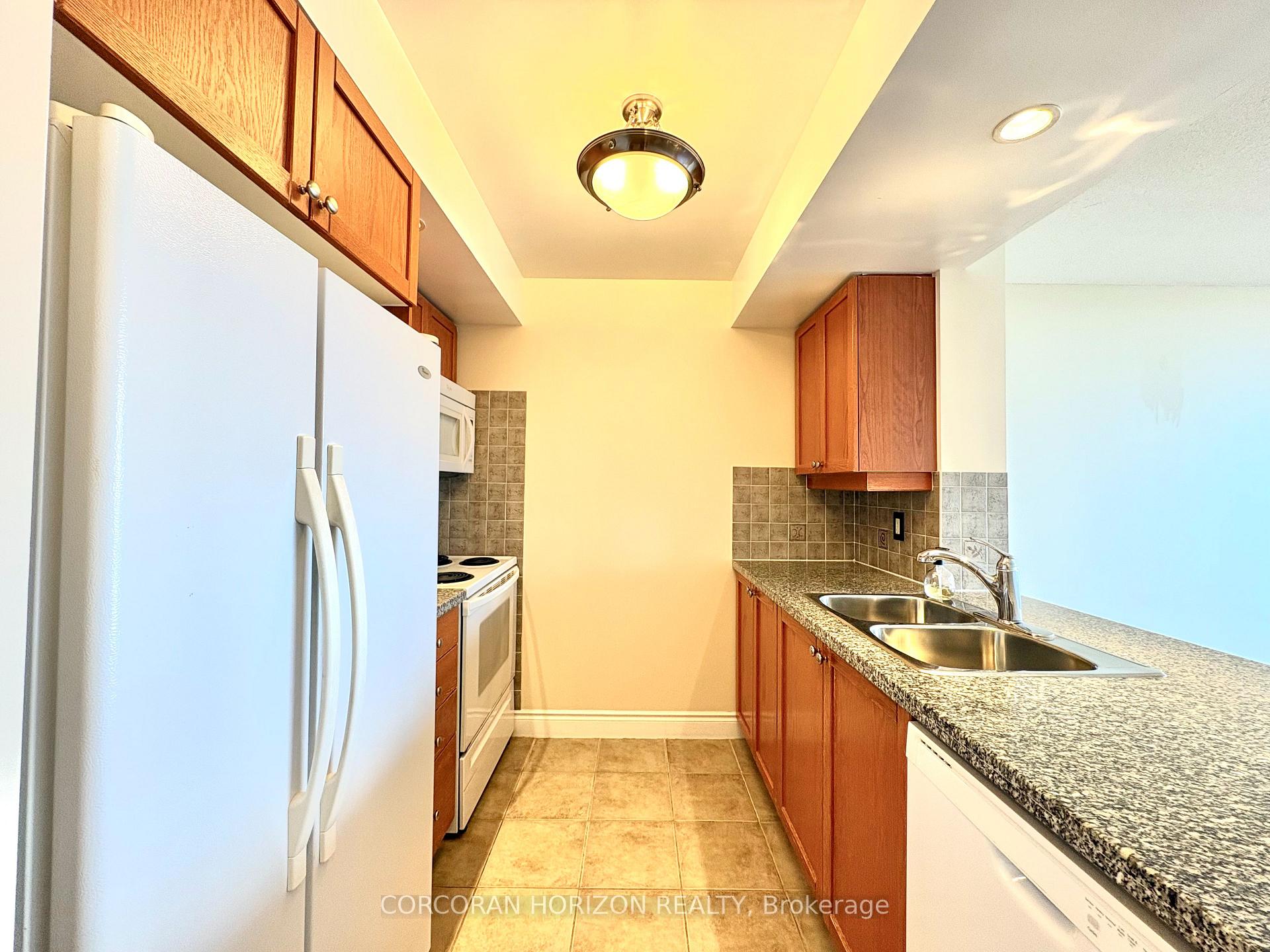 Photo 5 of Unit 2513, 10 Northtown Way, North York, Willowdale East — HOMEH