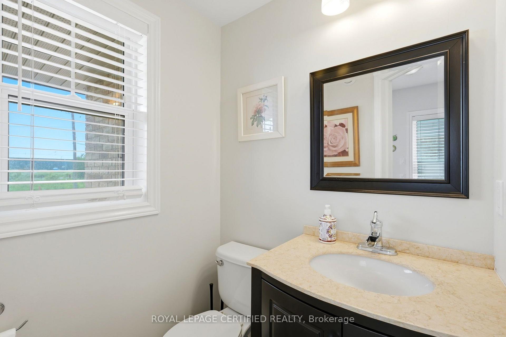 Photo 5 of 517 Victoria Street, Shelburne — HOMEH