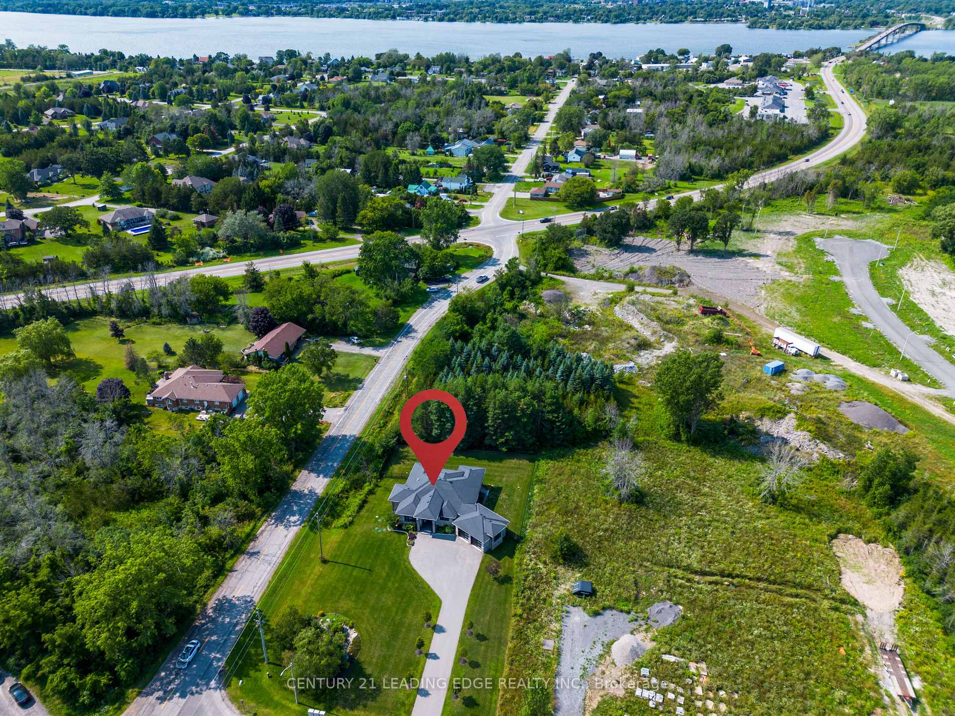 Photo 9 of 9 Leaside Street, Prince Edward County, Ameliasburg Ward — HOMEH